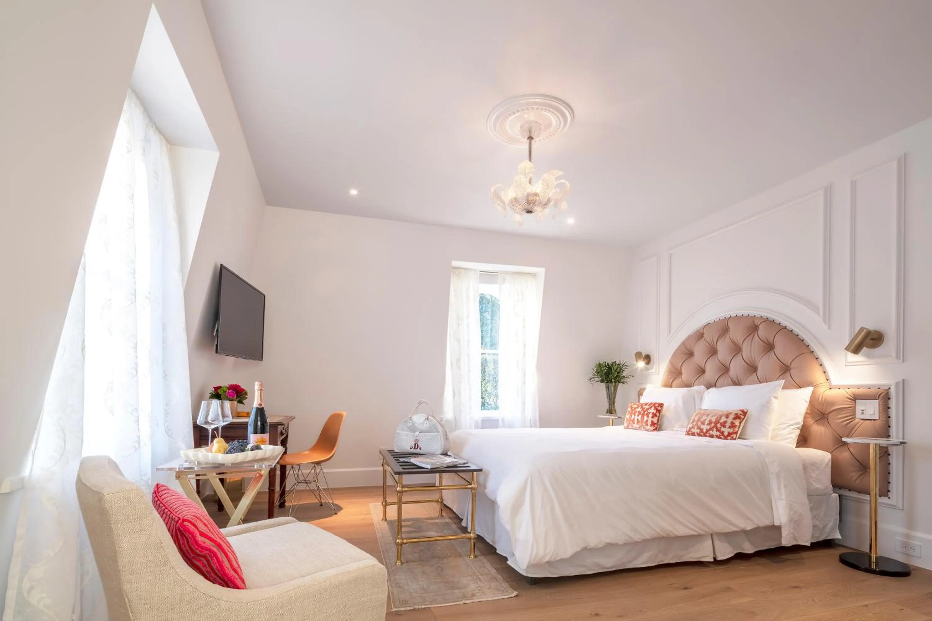 Photo of the whole room, Bed in The Francis House