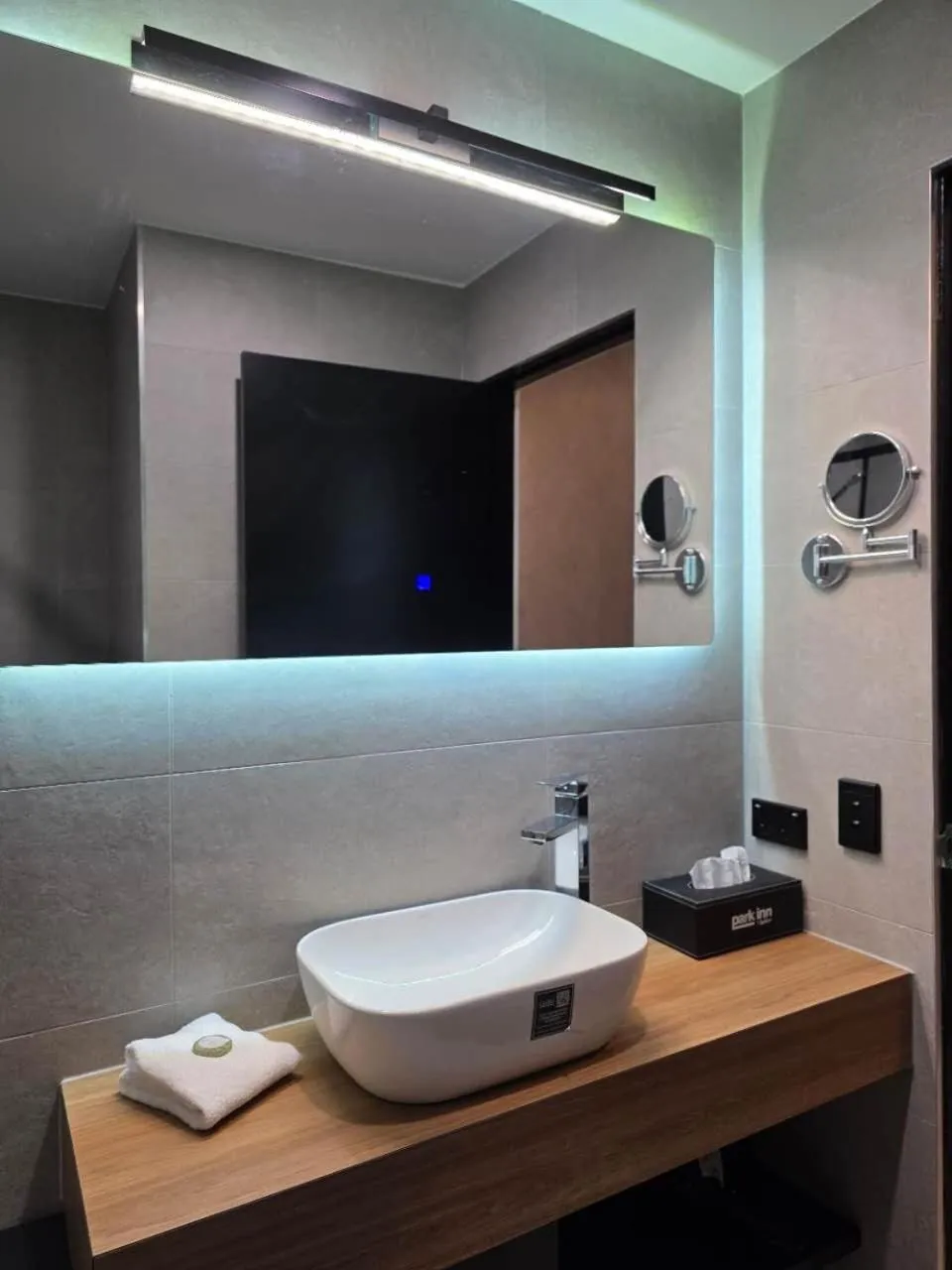 Park Inn by Radisson Melbourne Carlton