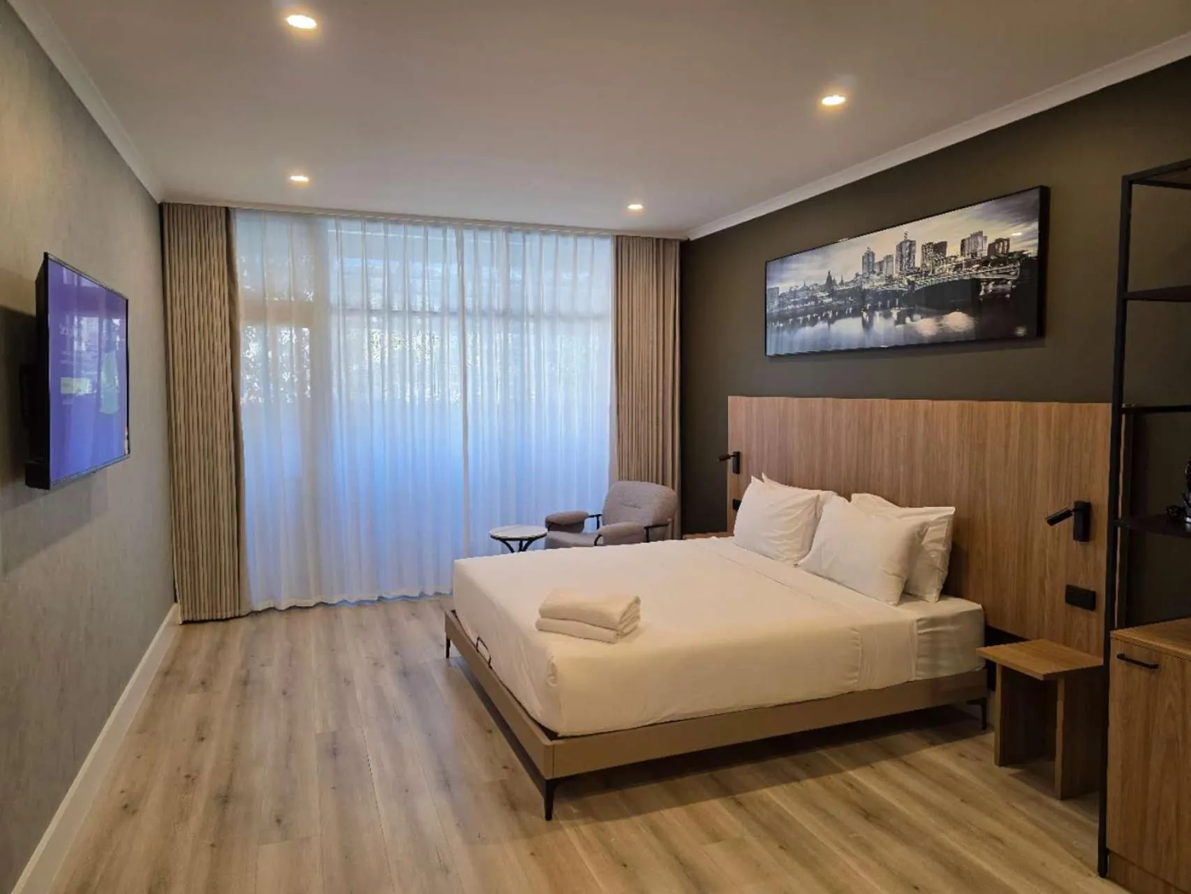 Bed in Park Inn by Radisson Melbourne Carlton