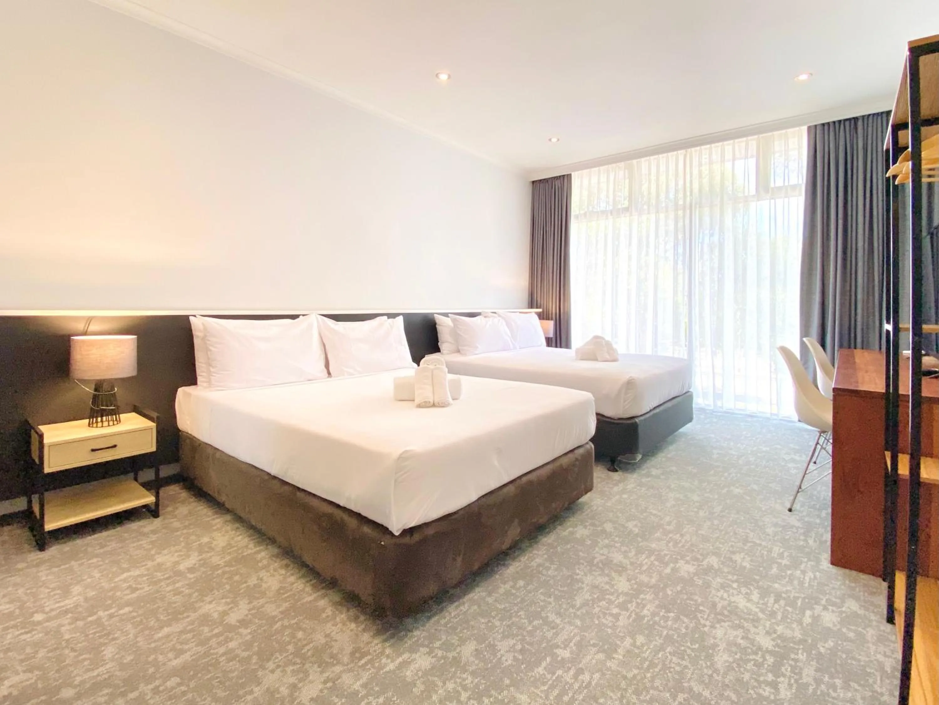 Bedroom, Bed in Park Inn by Radisson Melbourne Carlton