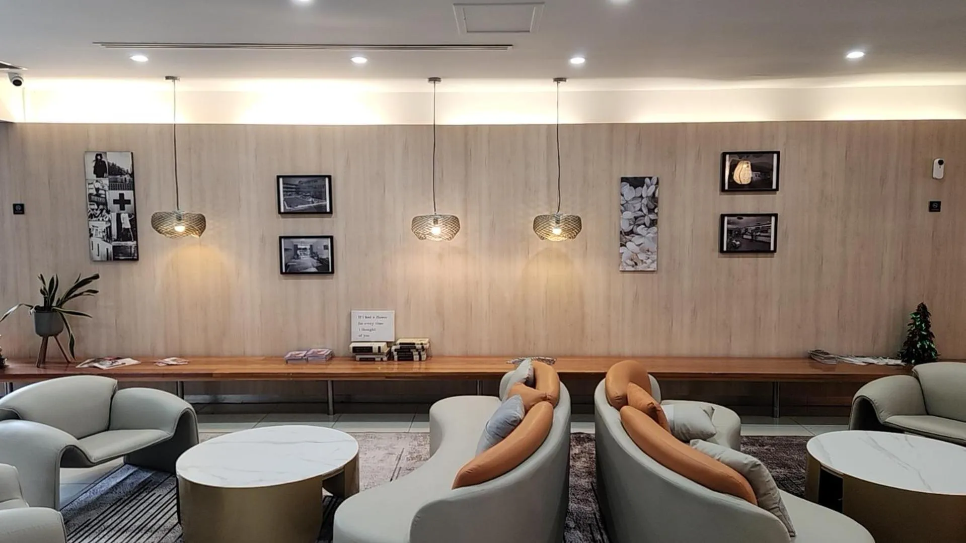 Seating area in Park Inn by Radisson Melbourne Carlton