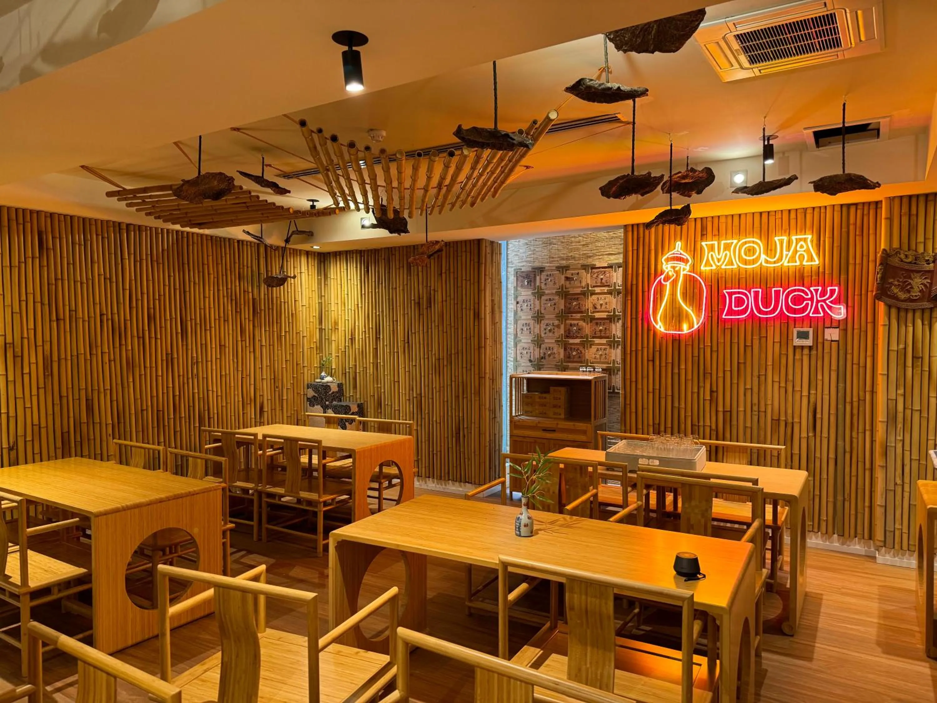 Restaurant/places to eat in Park Inn by Radisson Melbourne Carlton