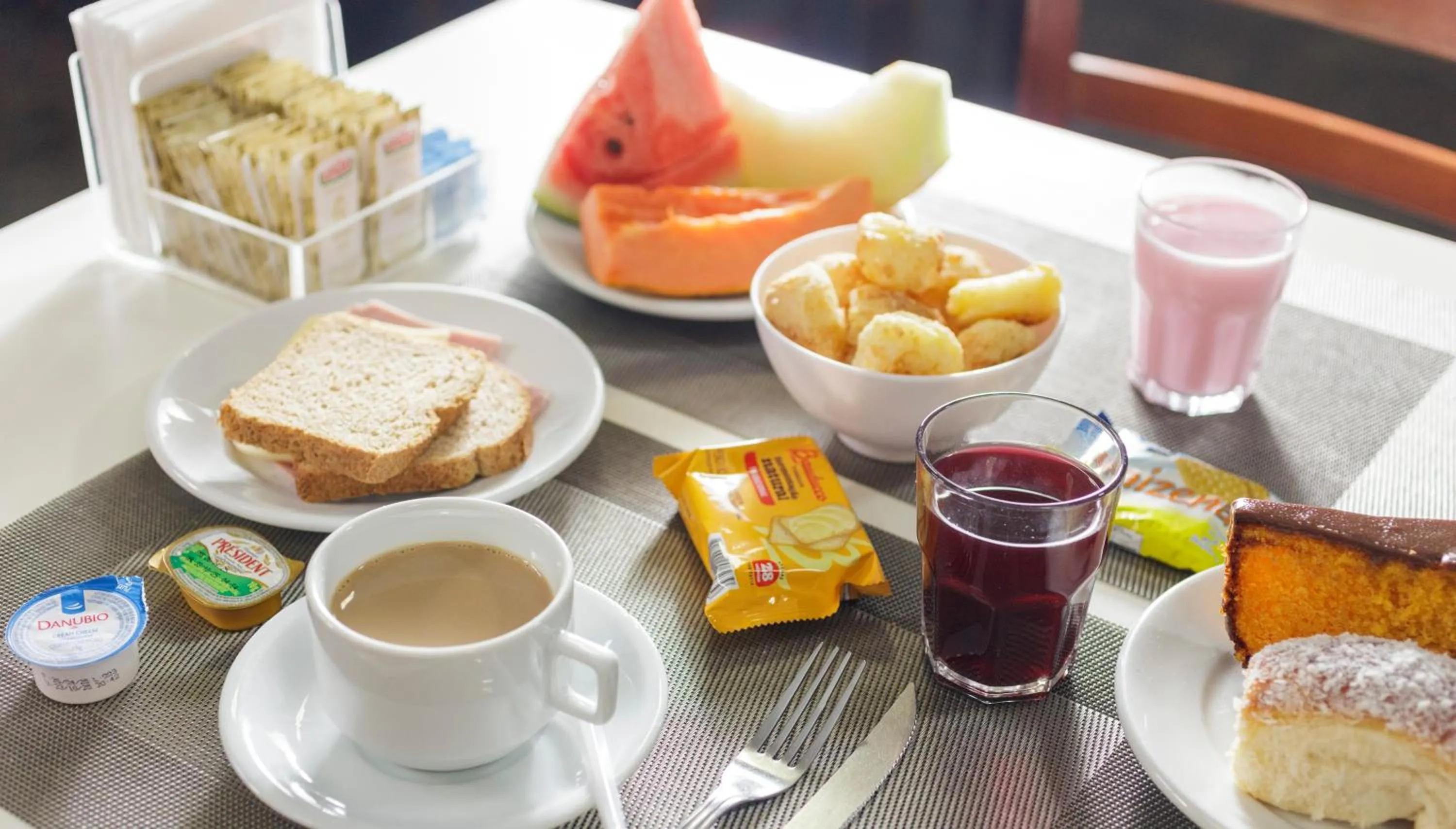 Breakfast in Cardim Plaza Hotel