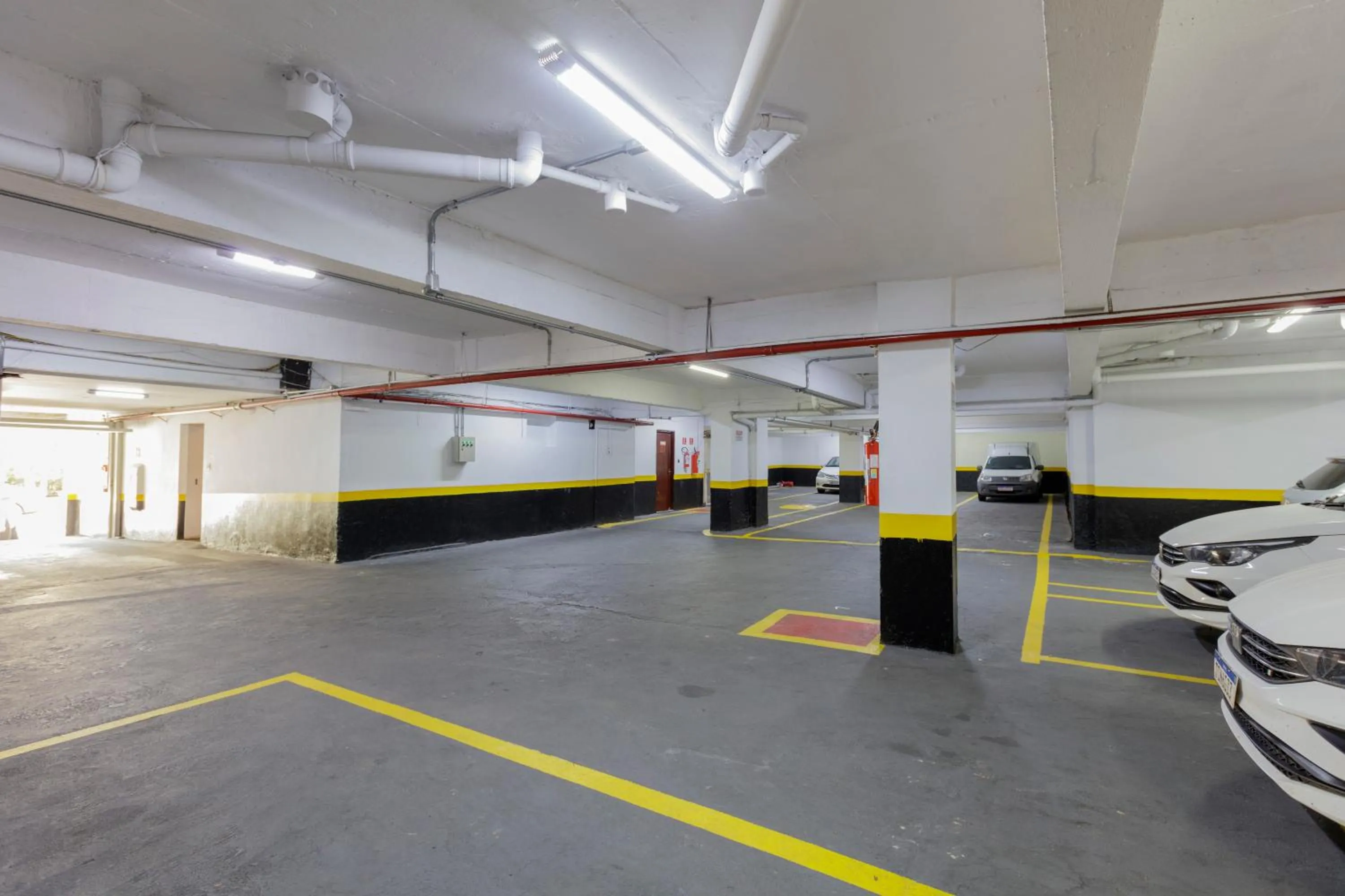 Parking in Cardim Plaza Hotel
