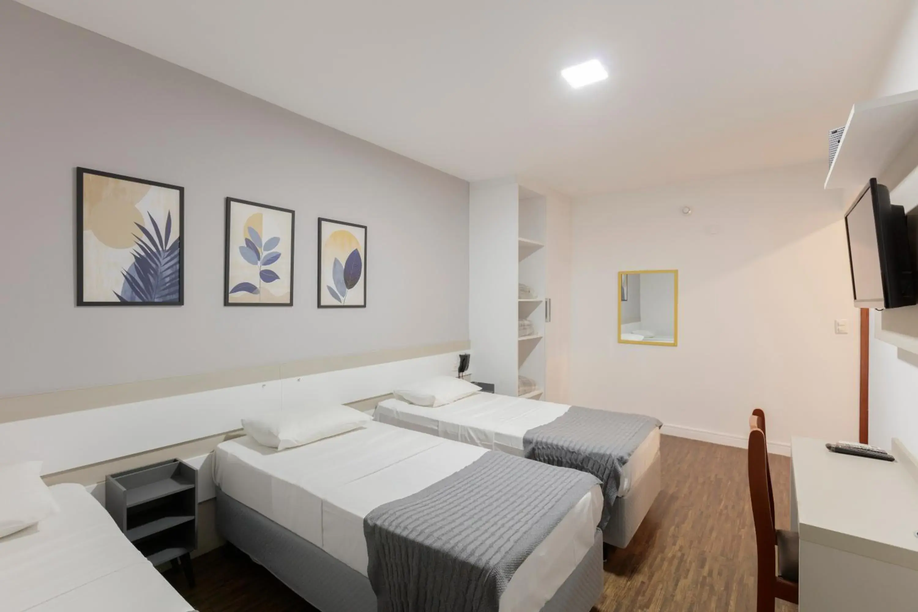 Standard Triple Room in Cardim Plaza Hotel Standard Triple Room in Cardim Plaza Hotel