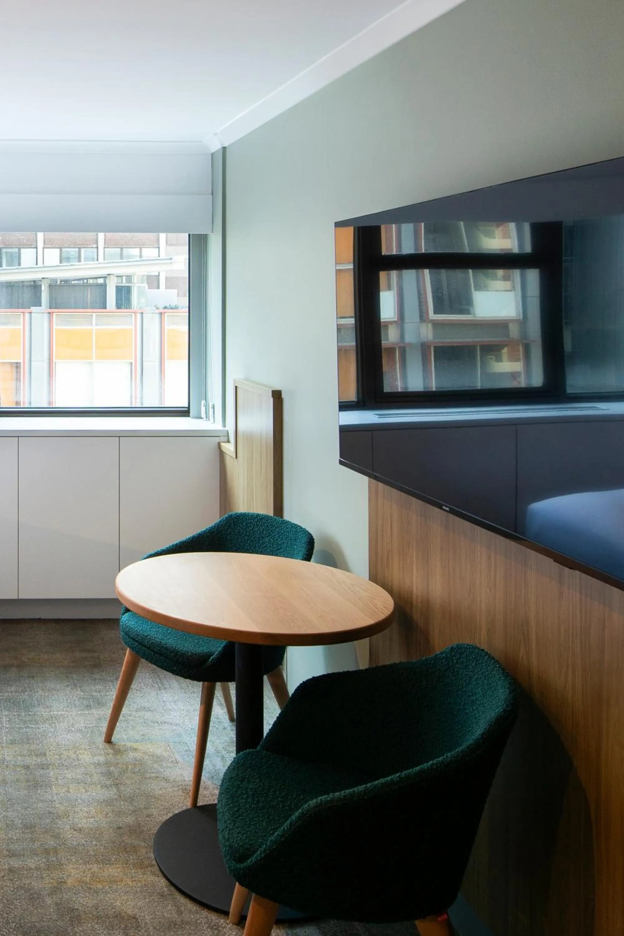 TV and multimedia in Novotel Sydney City Centre