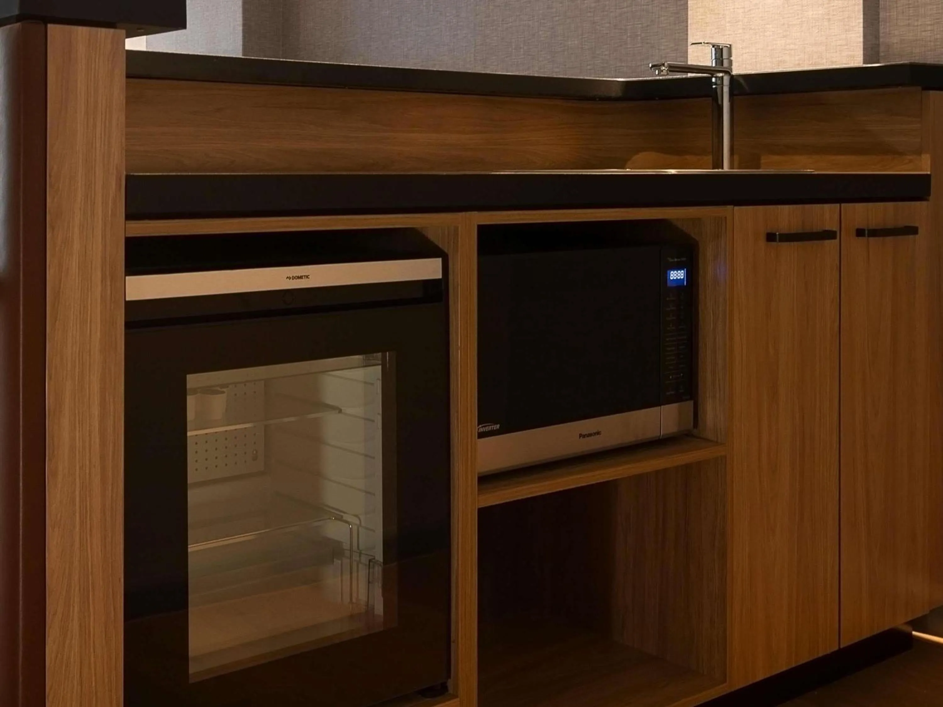 Kitchen or kitchenette in Novotel Sydney City Centre