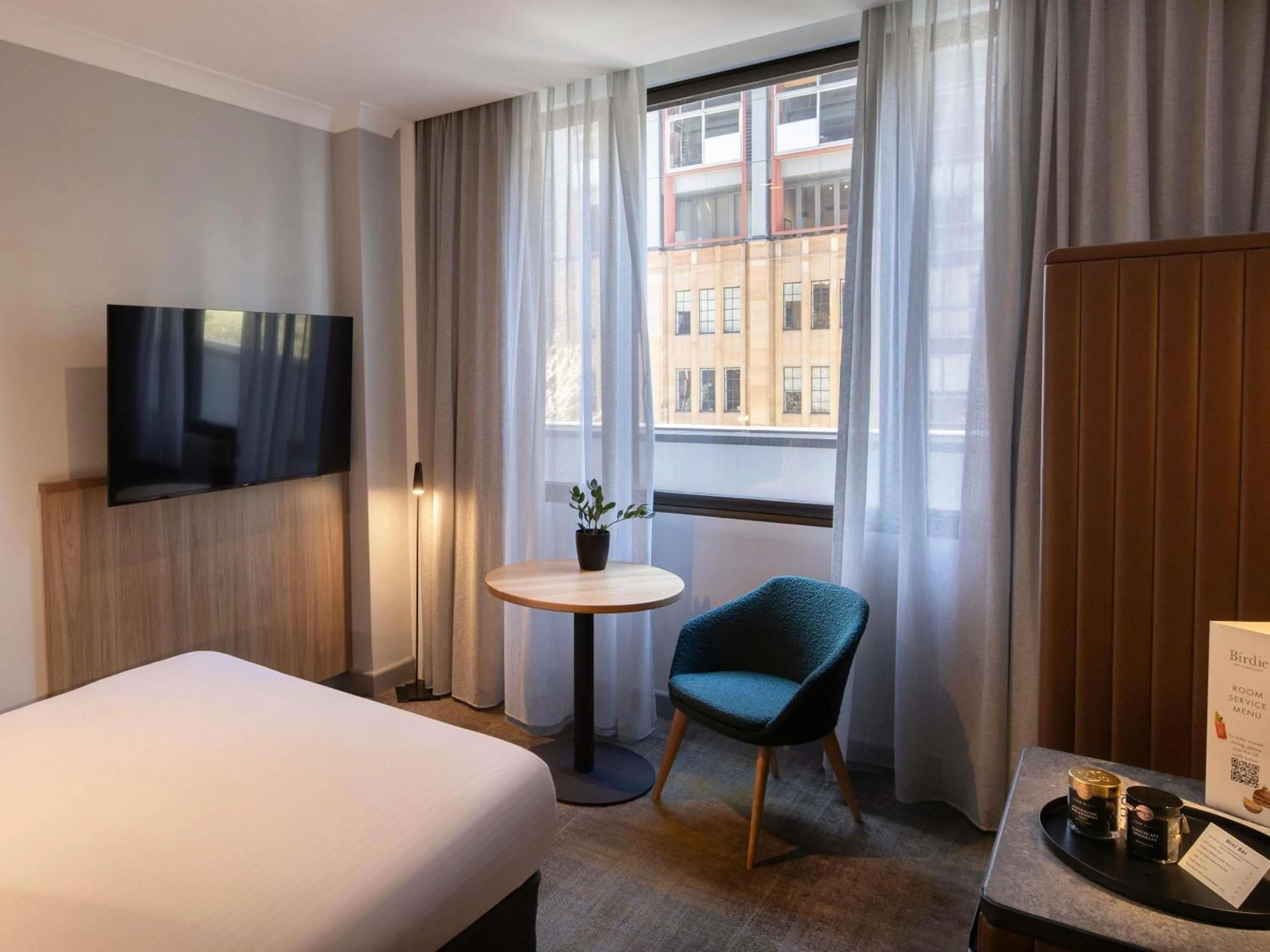 Bedroom, Bed in Novotel Sydney City Centre