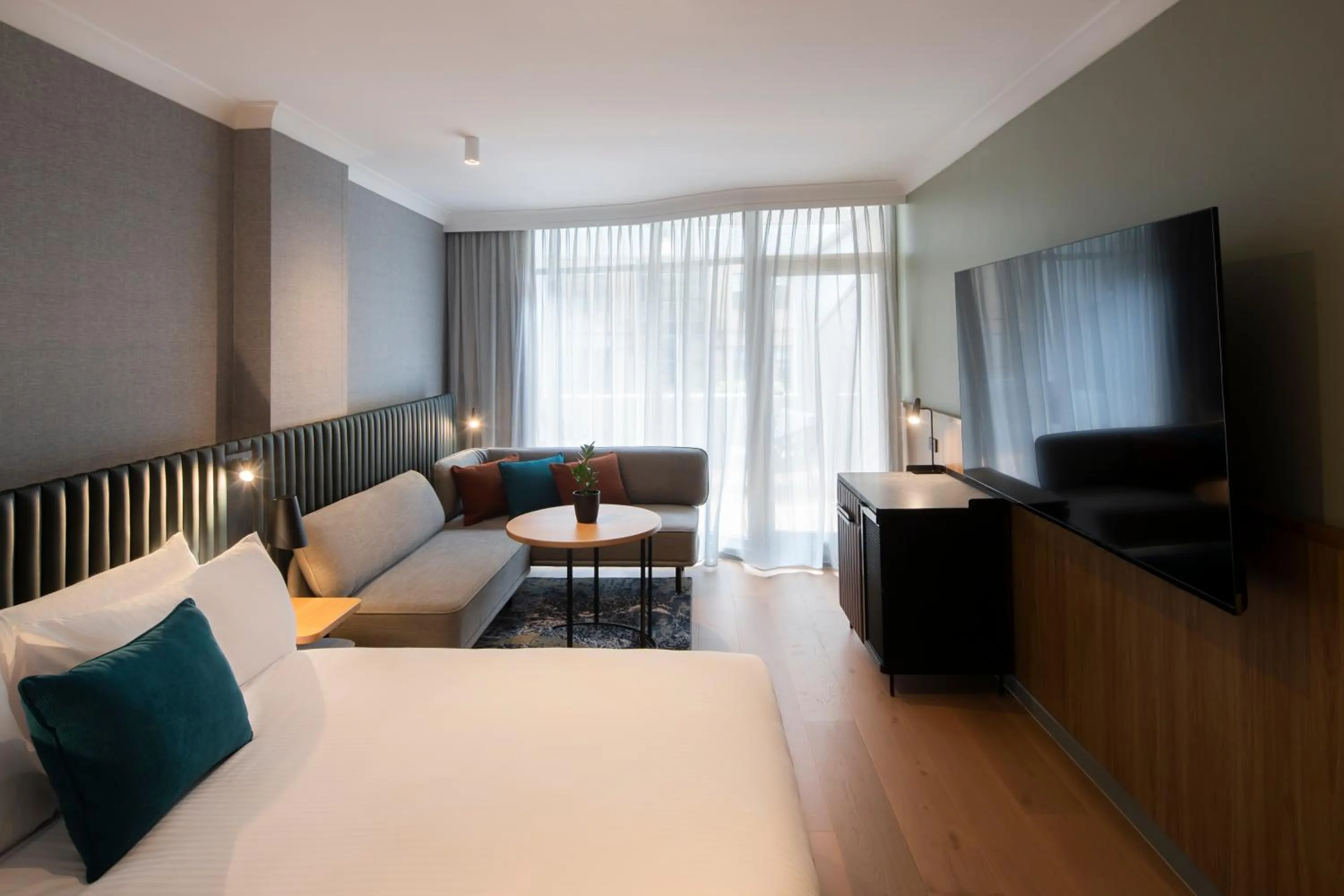 Photo of the whole room, Bed in Novotel Sydney City Centre