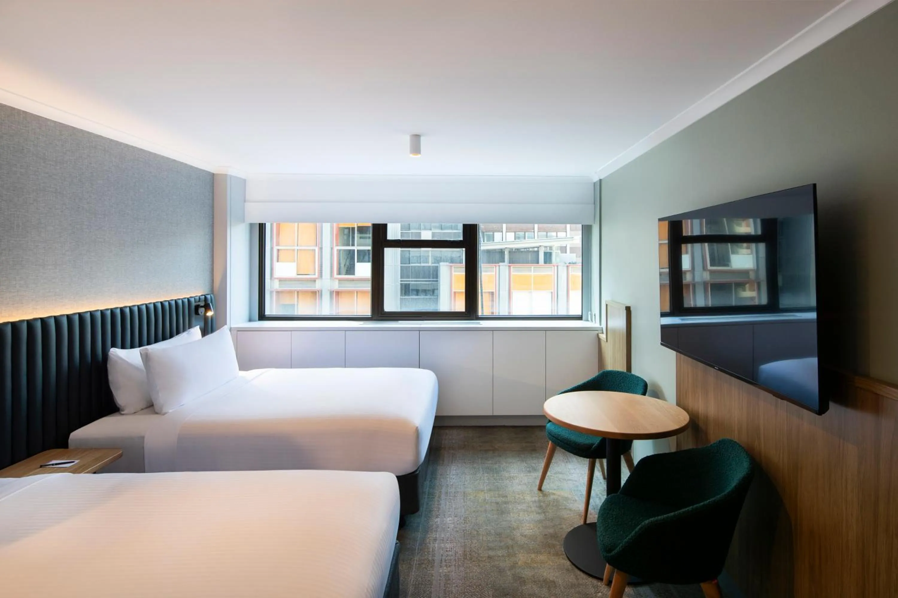 Bed in Novotel Sydney City Centre