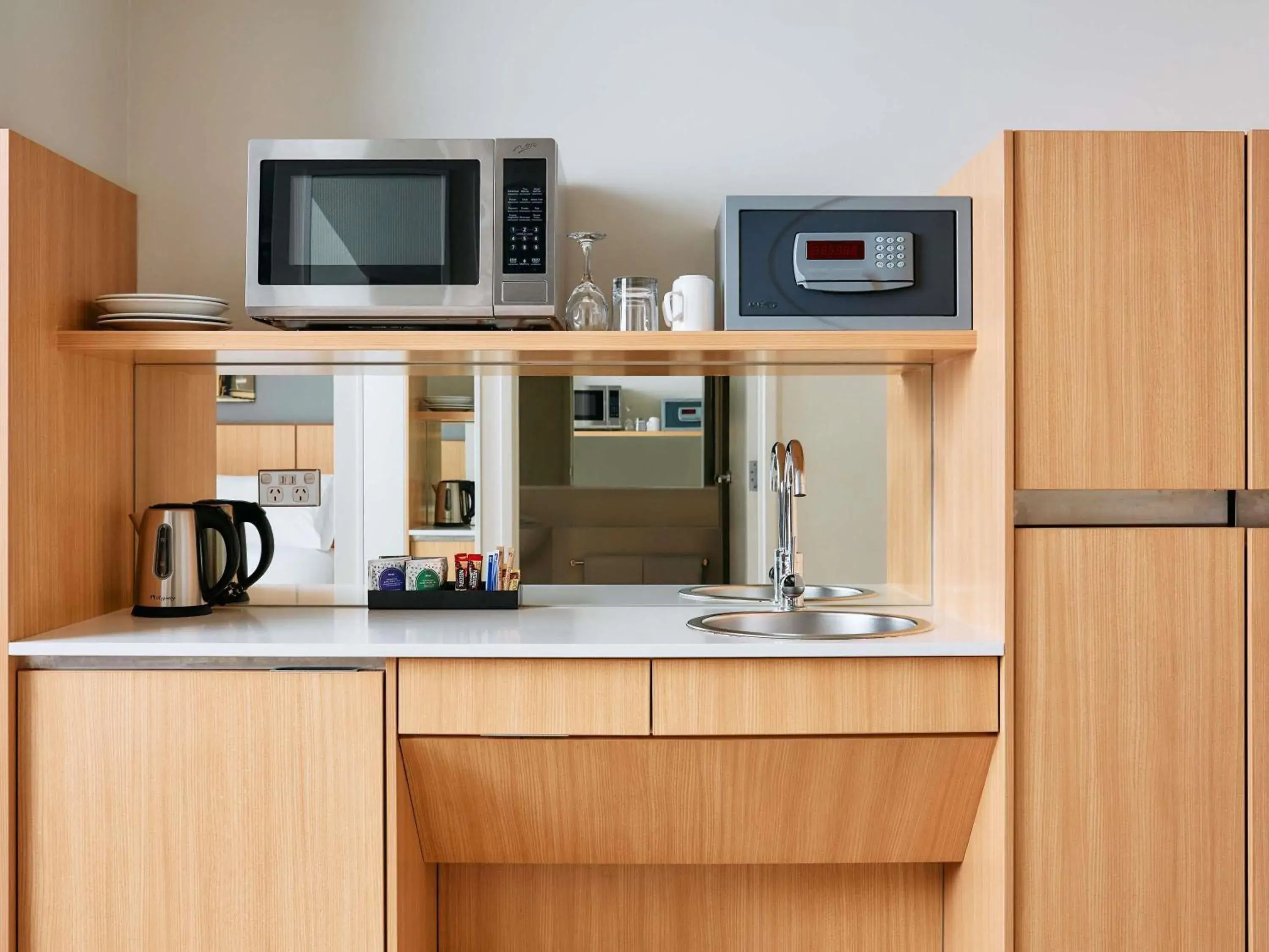 Superior Twin Room in Mercure Melbourne Southbank Superior Twin Room in Mercure Melbourne Southbank