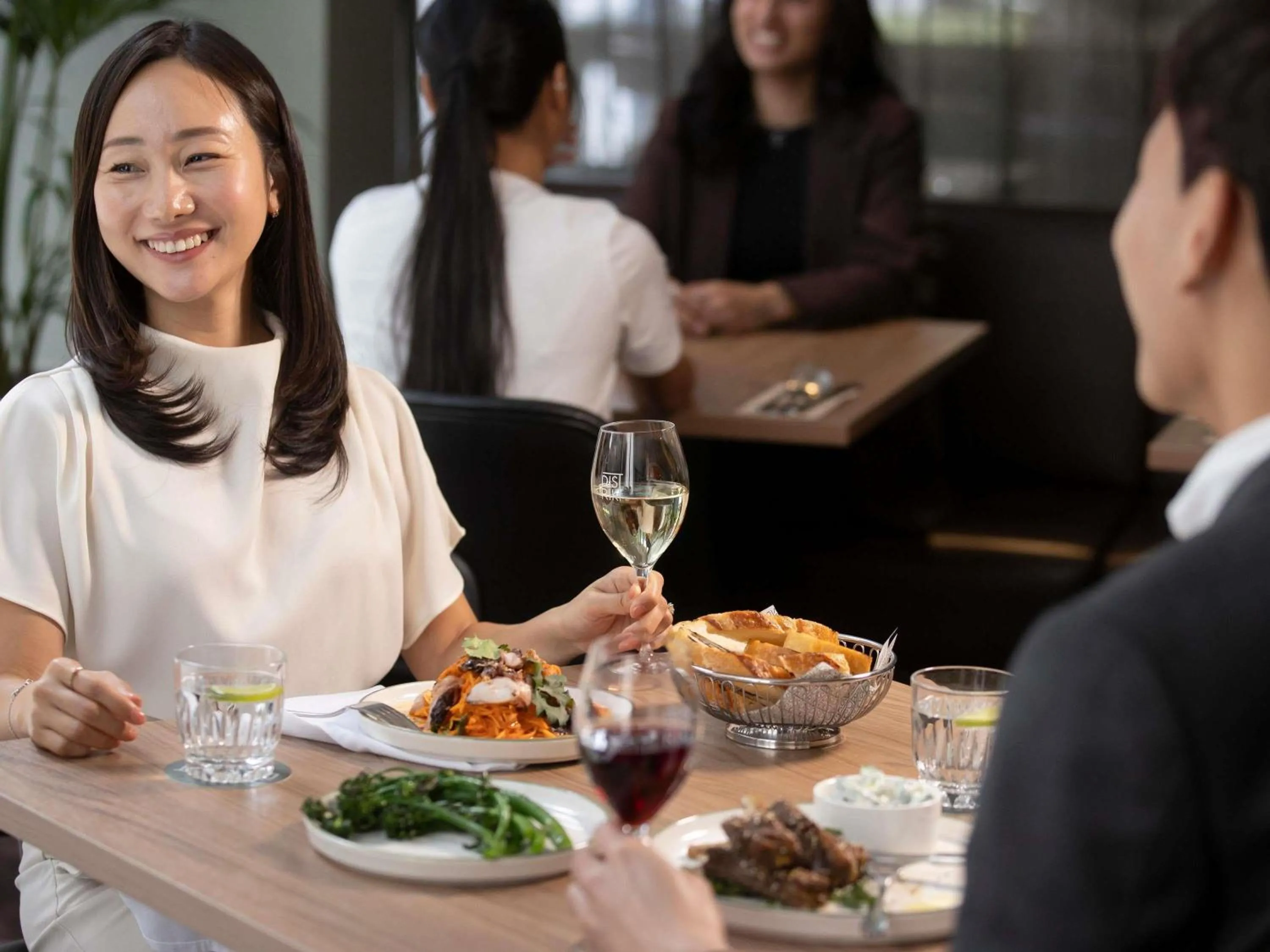 Property building in Mercure Melbourne Southbank