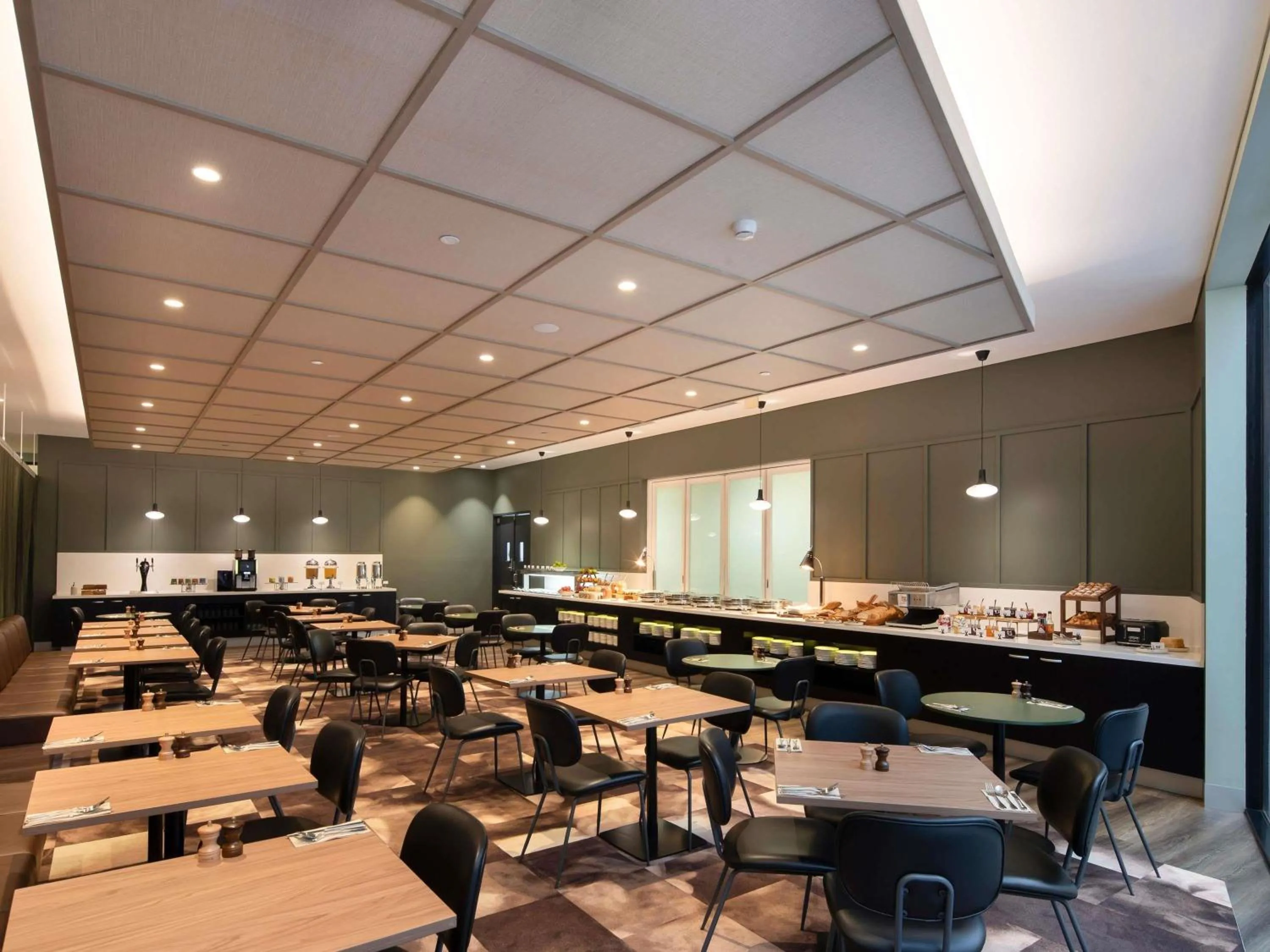 Breakfast in Mercure Melbourne Southbank