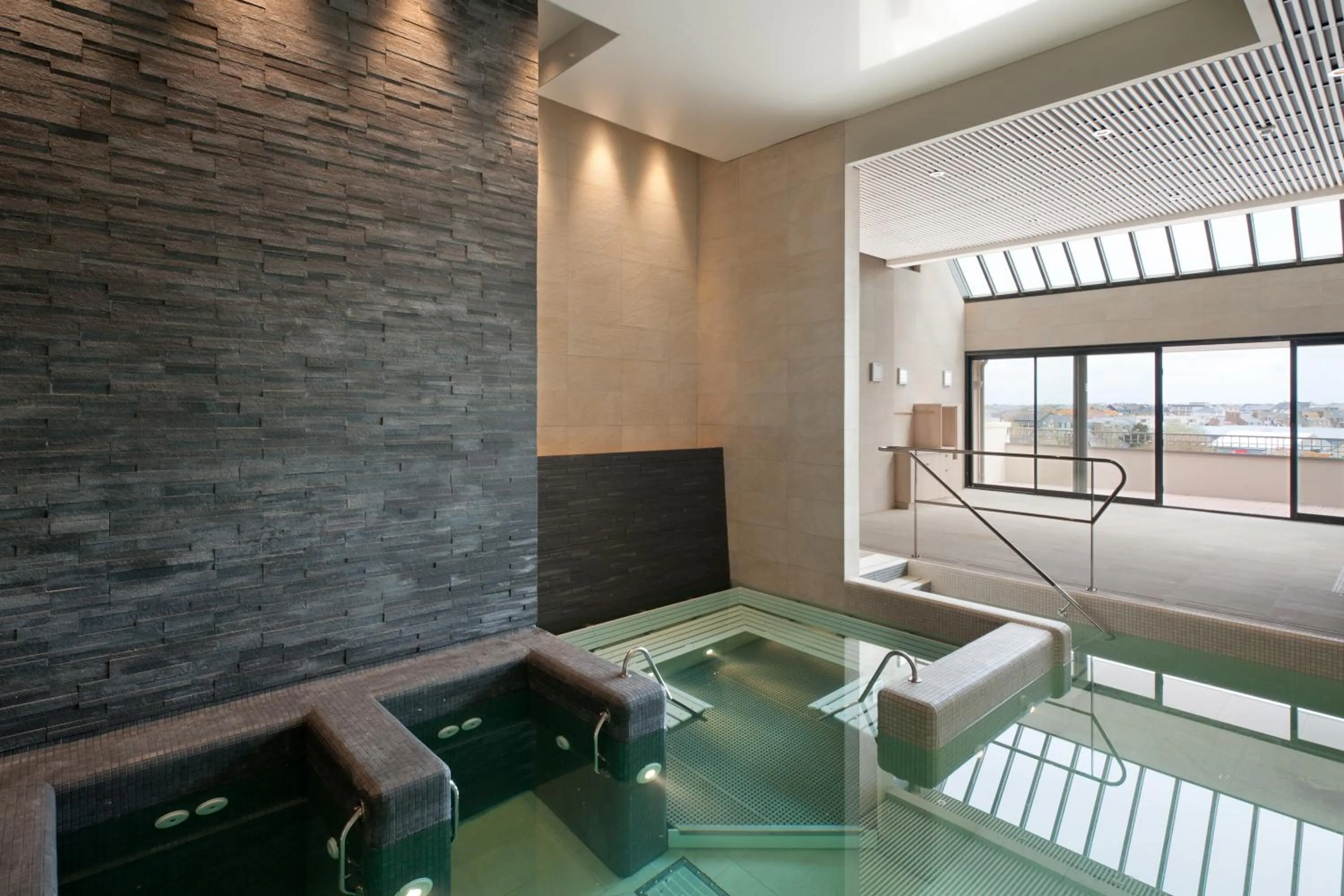 Spa and wellness centre/facilities in Hôtel Le Nouveau Monde