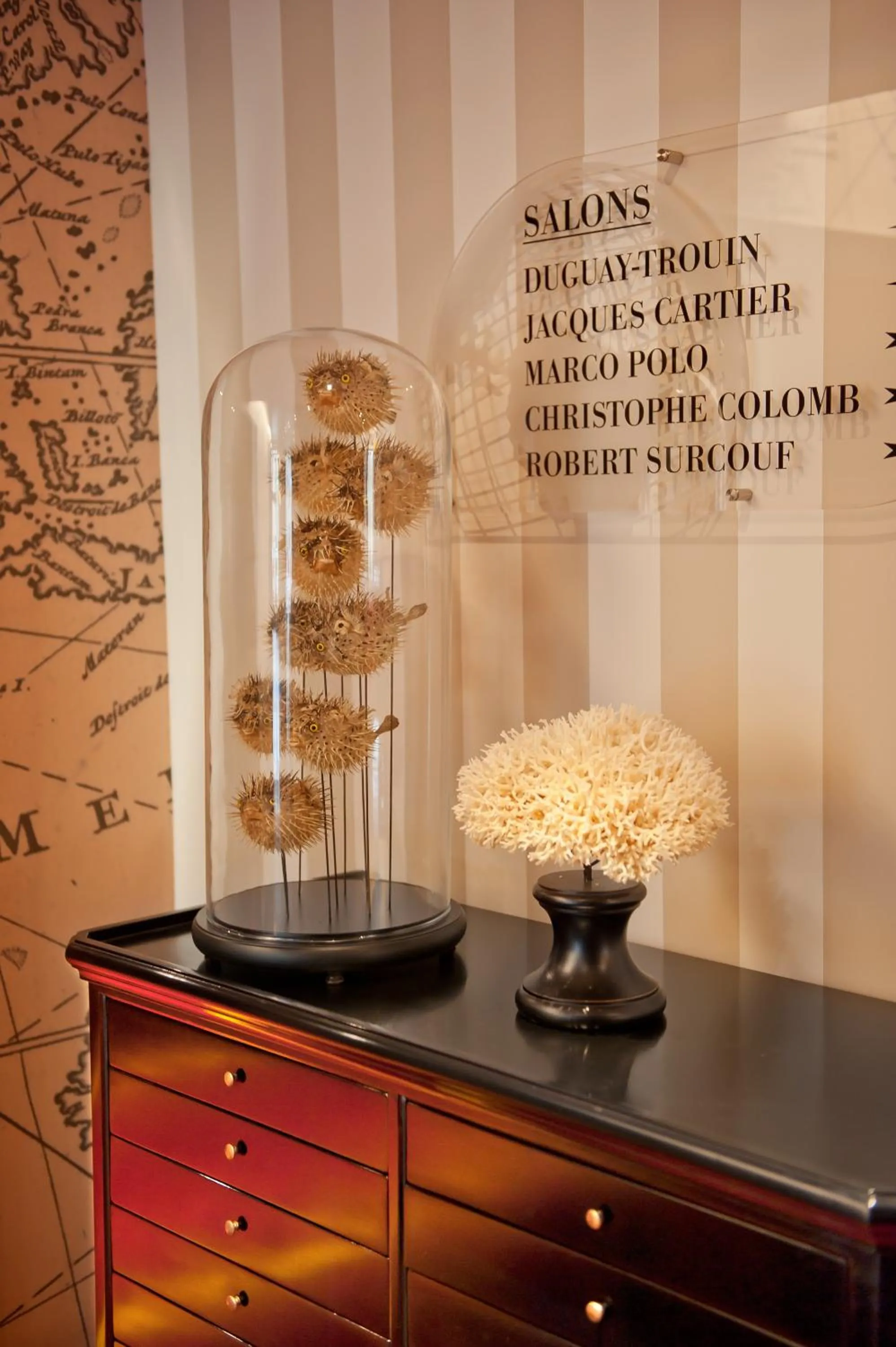 Decorative detail in Hôtel Le Nouveau Monde