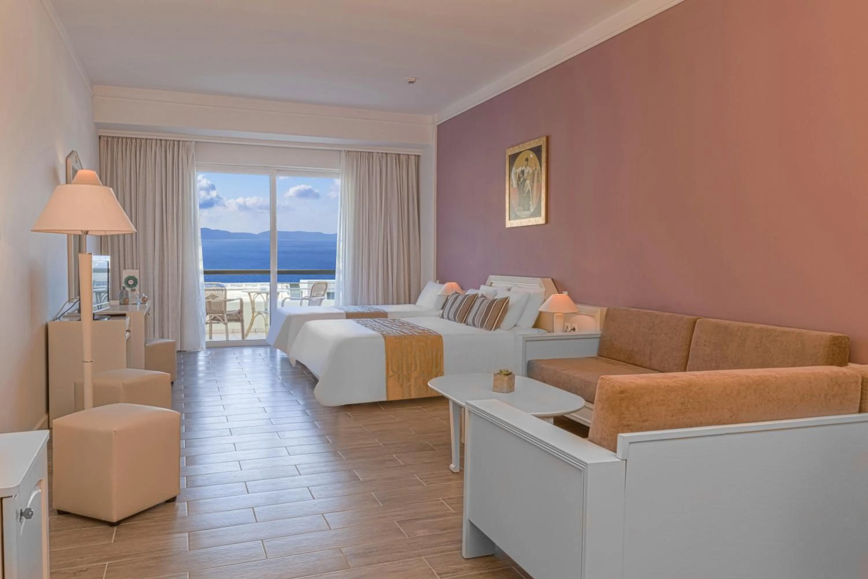 Bed in Kipriotis Panorama Hotel & Suites