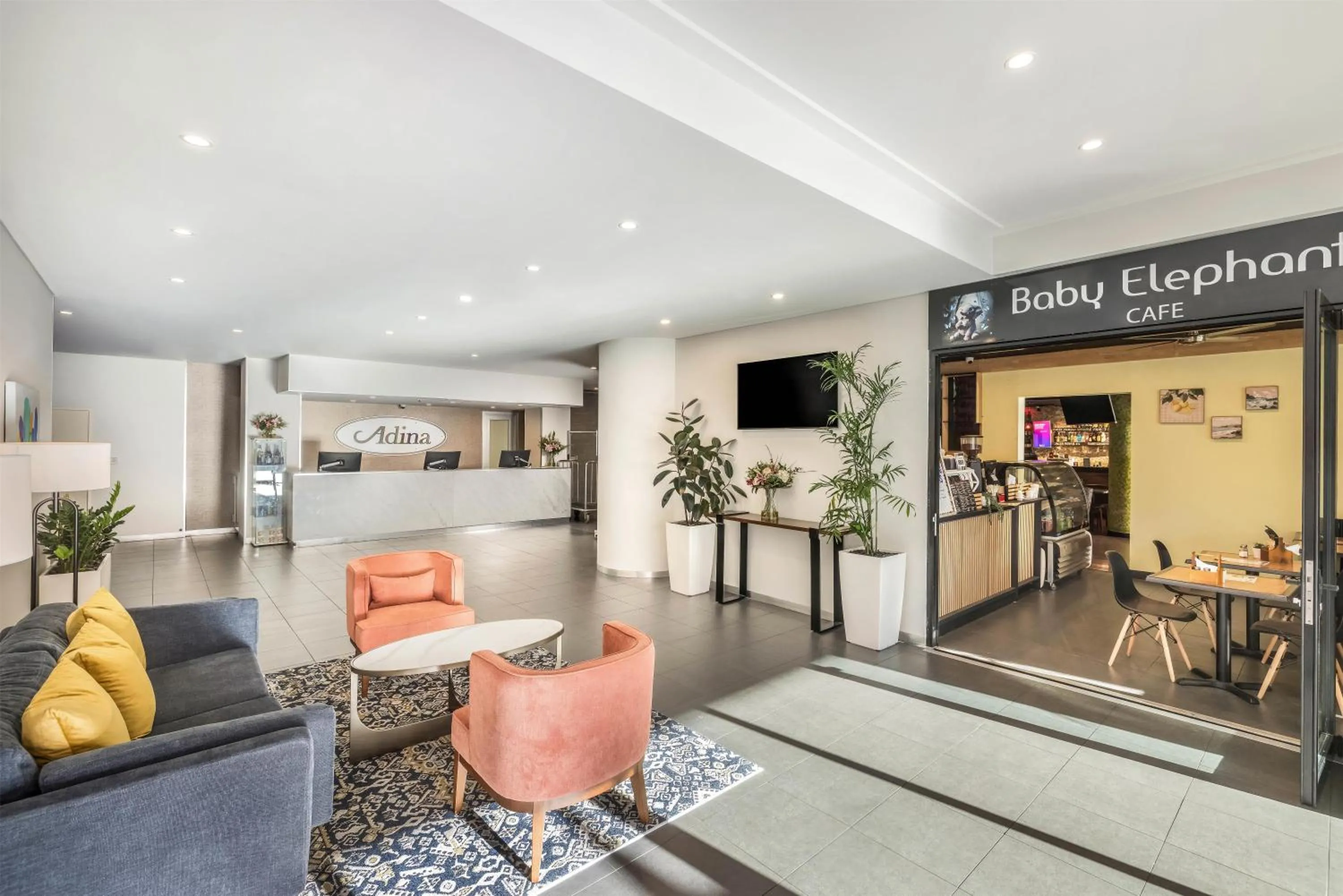 Lobby or reception in Adina Apartment Hotel Perth Barrack Plaza