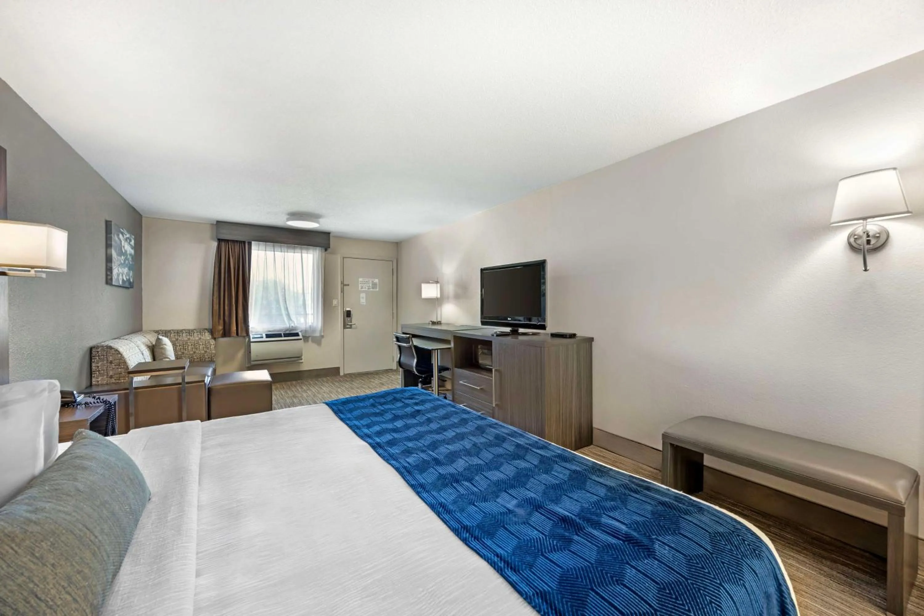 Bedroom, Bed in Best Western Dickson