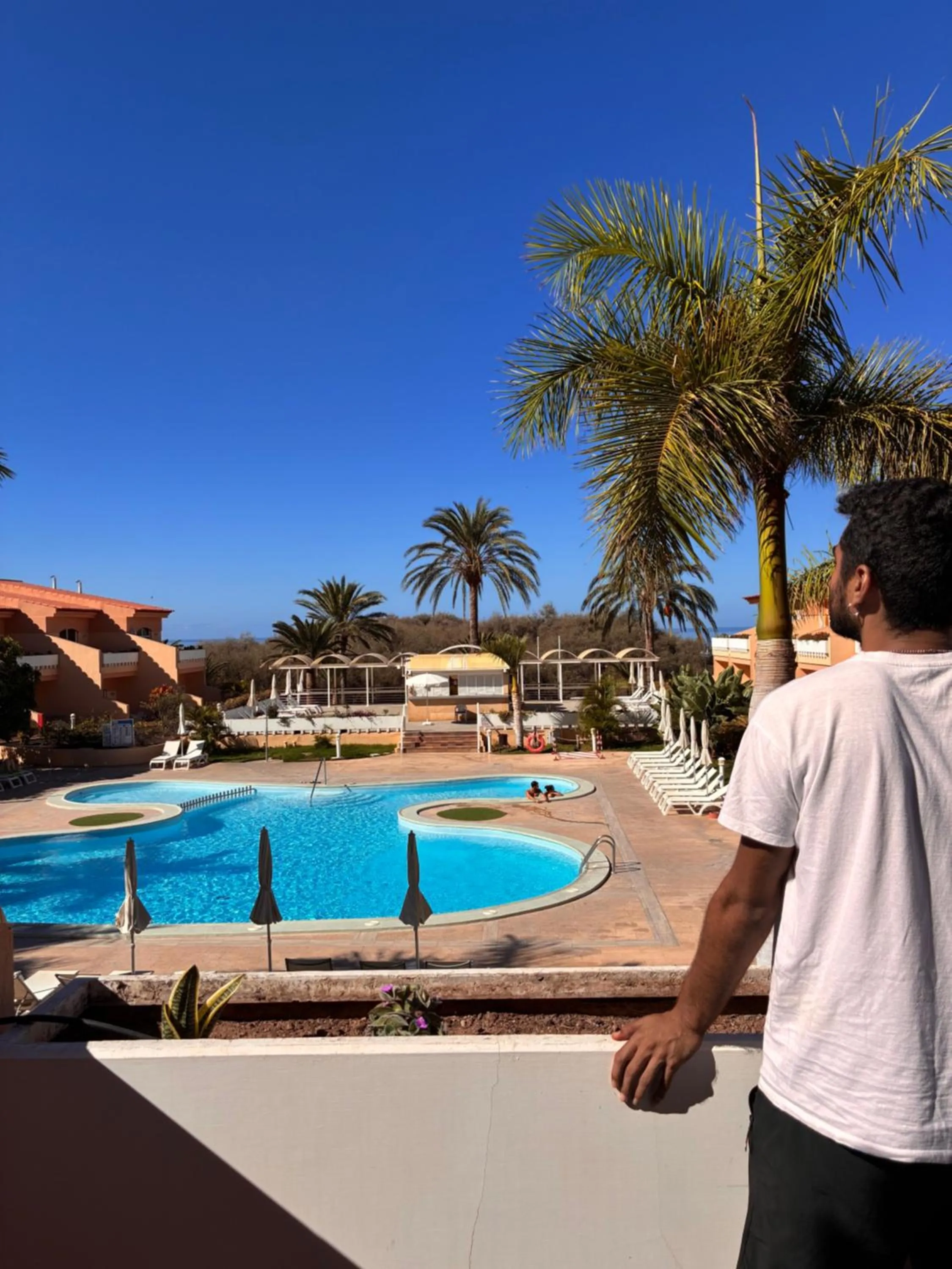 Property building in Apartamentos Jardín del Conde