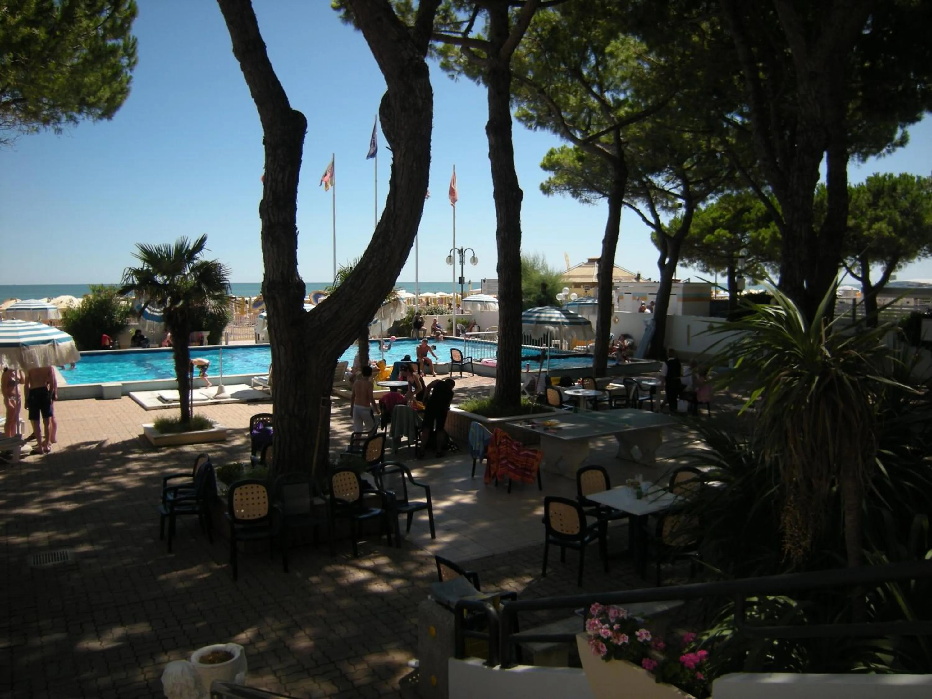 Swimming pool in Hotel Ambasciatori Palace