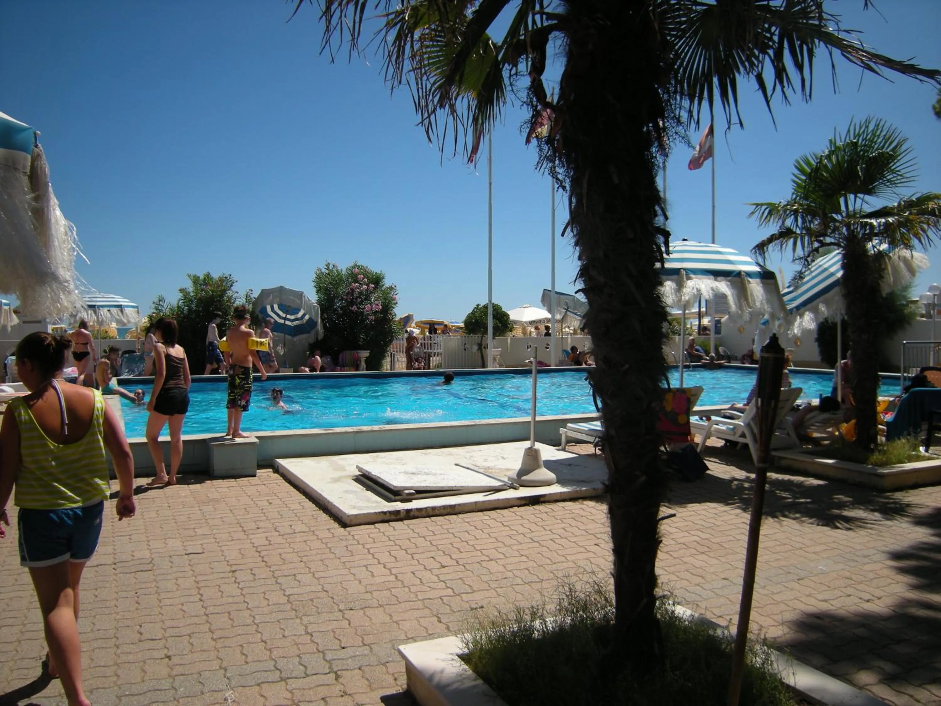 Swimming pool in Hotel Ambasciatori Palace
