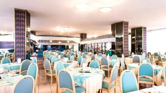 Restaurant/places to eat in Hotel Ambasciatori Palace