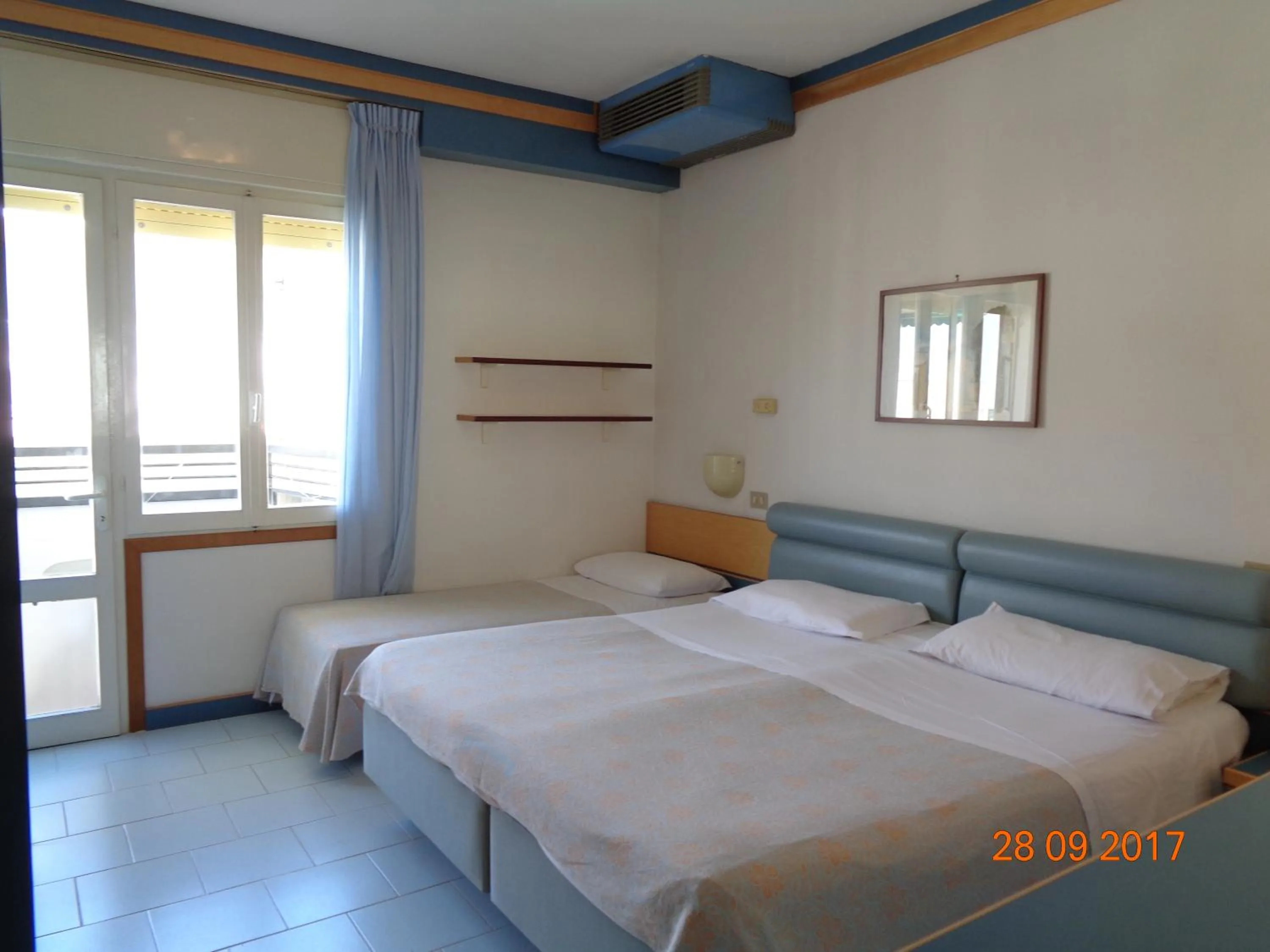 Photo of the whole room, Bed in Hotel Ambasciatori Palace