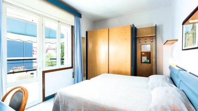 Photo of the whole room, Bed in Hotel Ambasciatori Palace