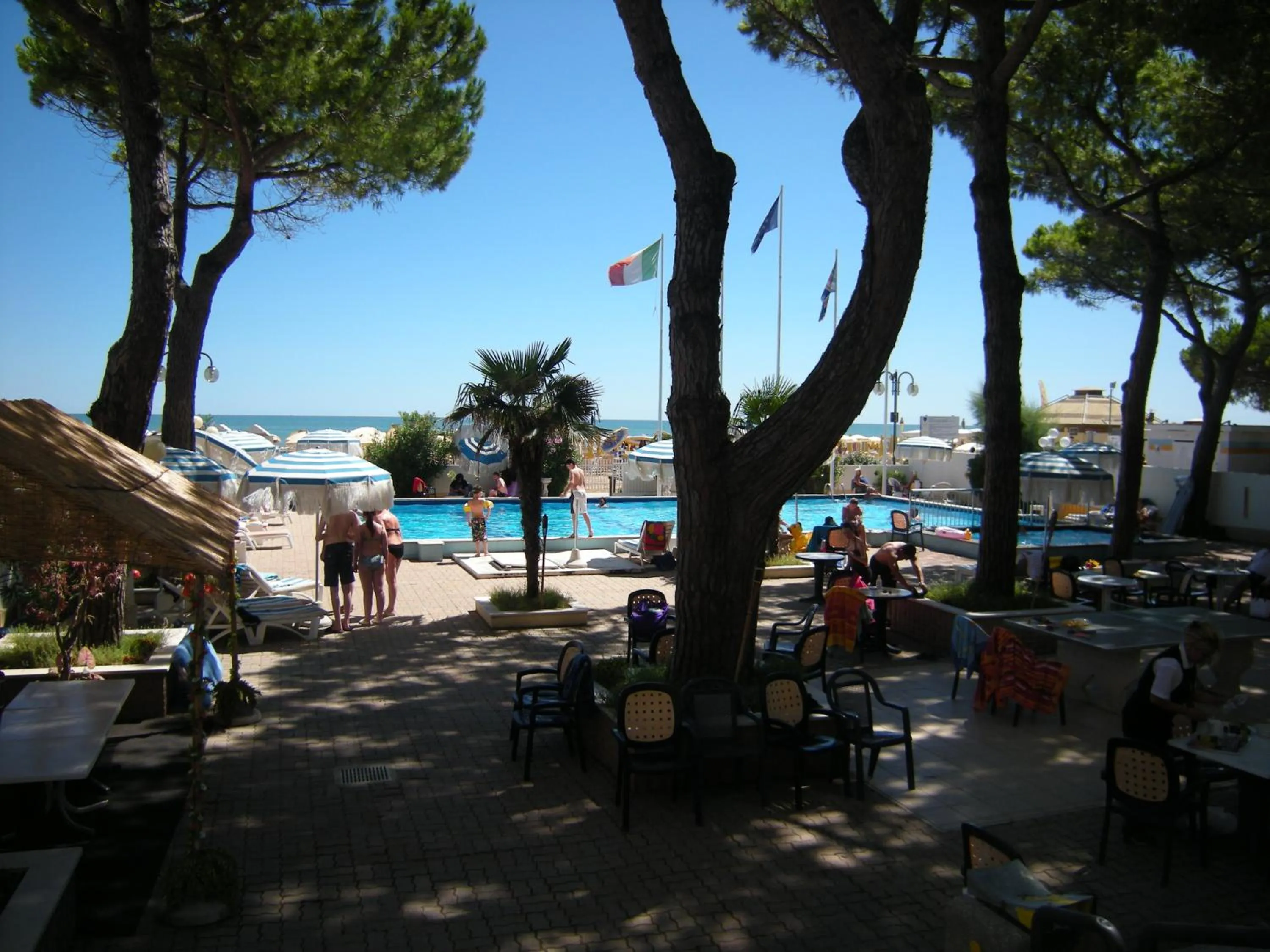 Swimming pool in Hotel Ambasciatori Palace