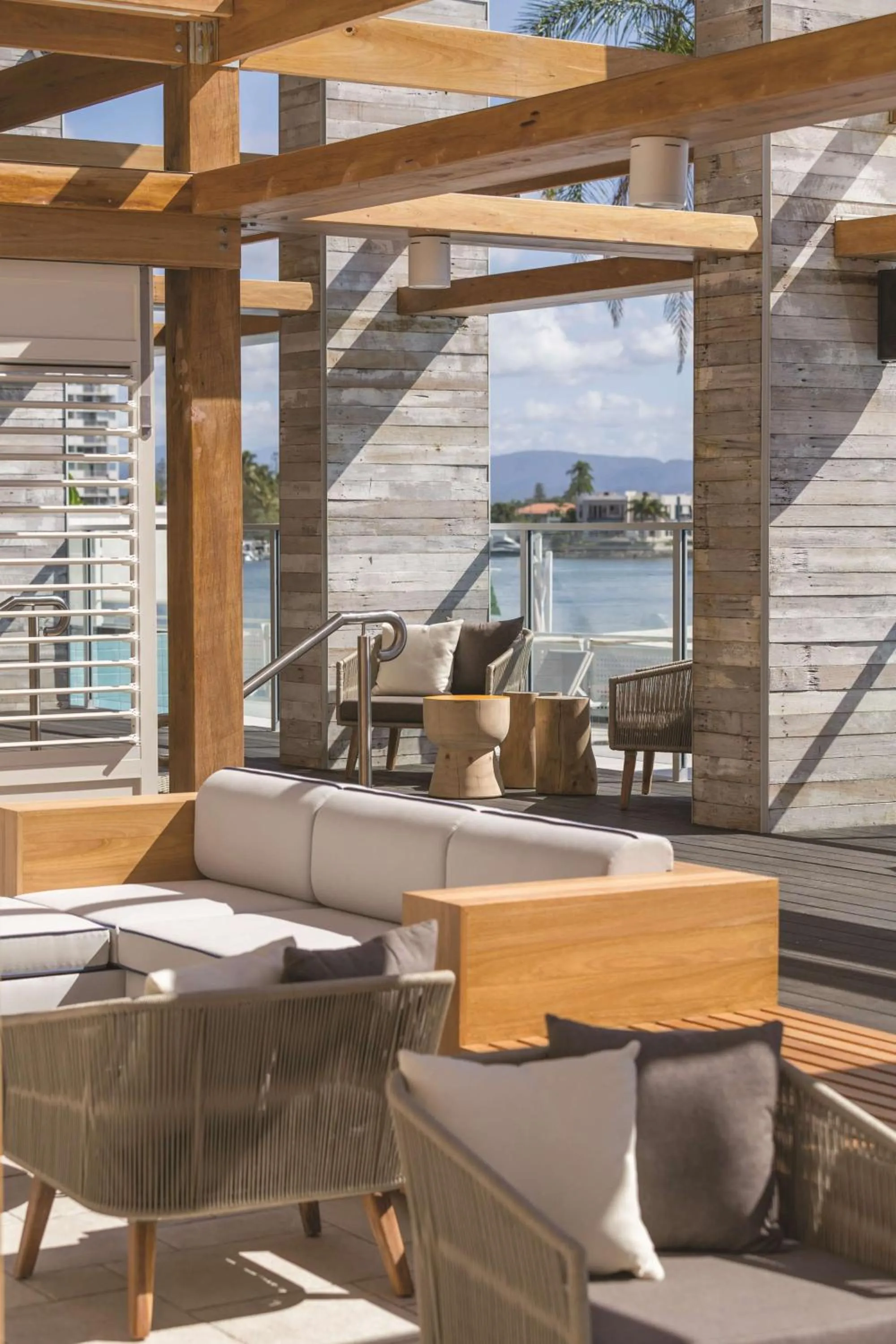 Restaurant/places to eat in Vibe Hotel Gold Coast