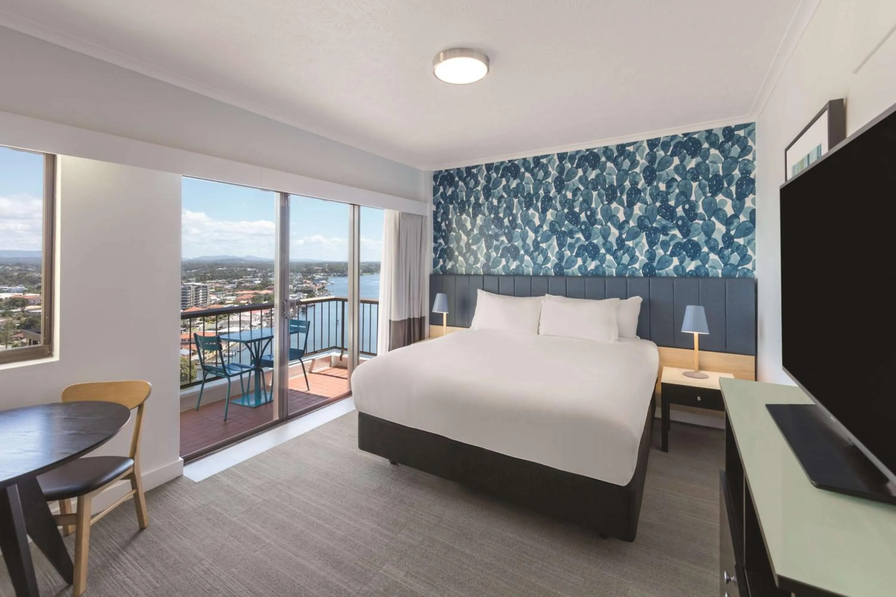 Bedroom, Bed in Vibe Hotel Gold Coast