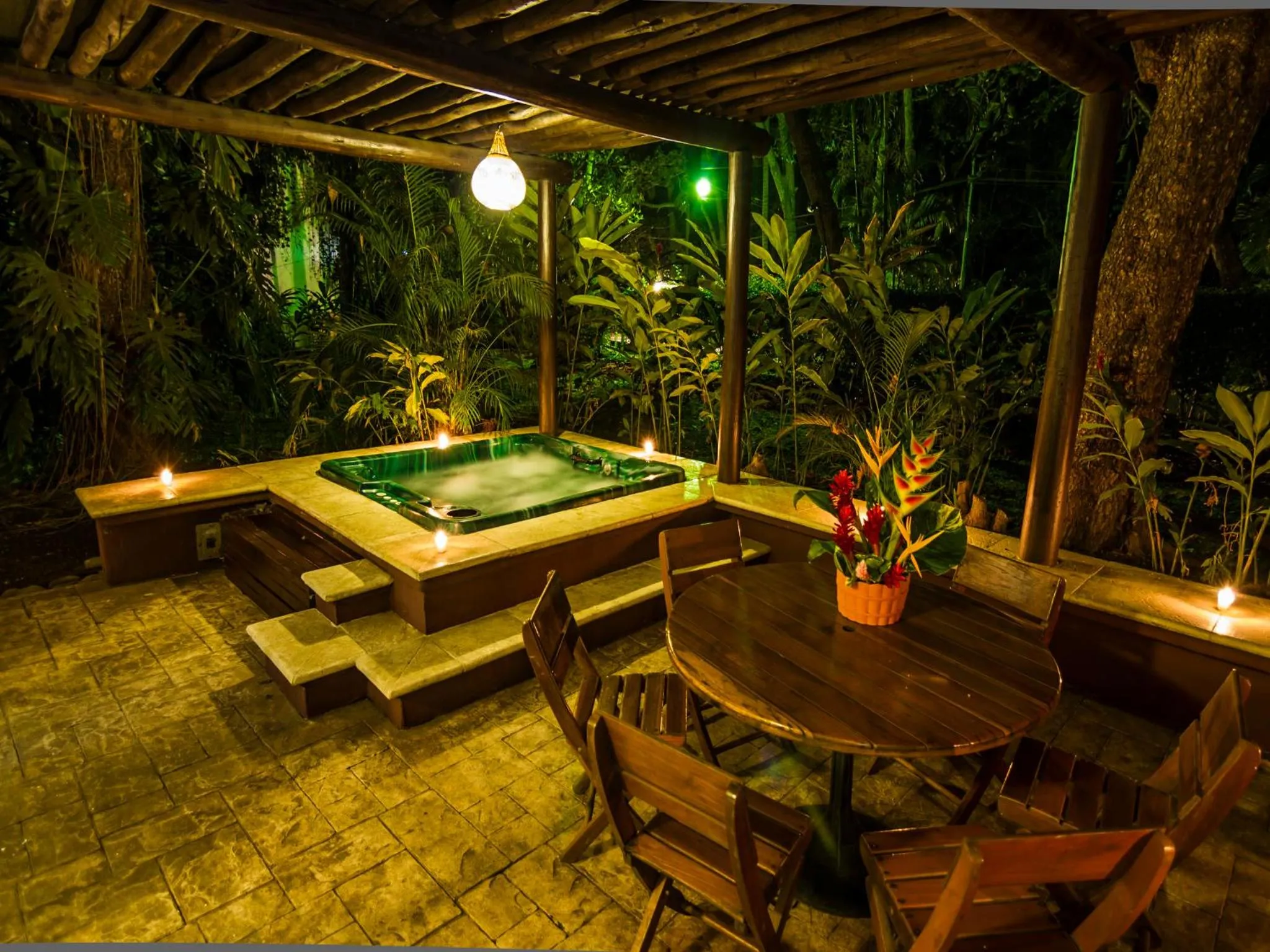 Patio in Hotel Soleil Pacifico