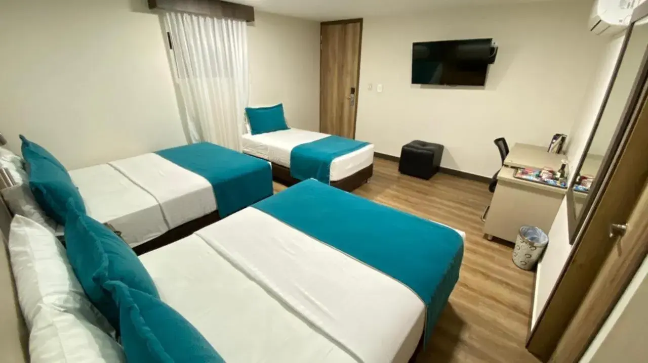 Quadruple Room in Cabecera Country Hotel Quadruple Room in Cabecera Country Hotel