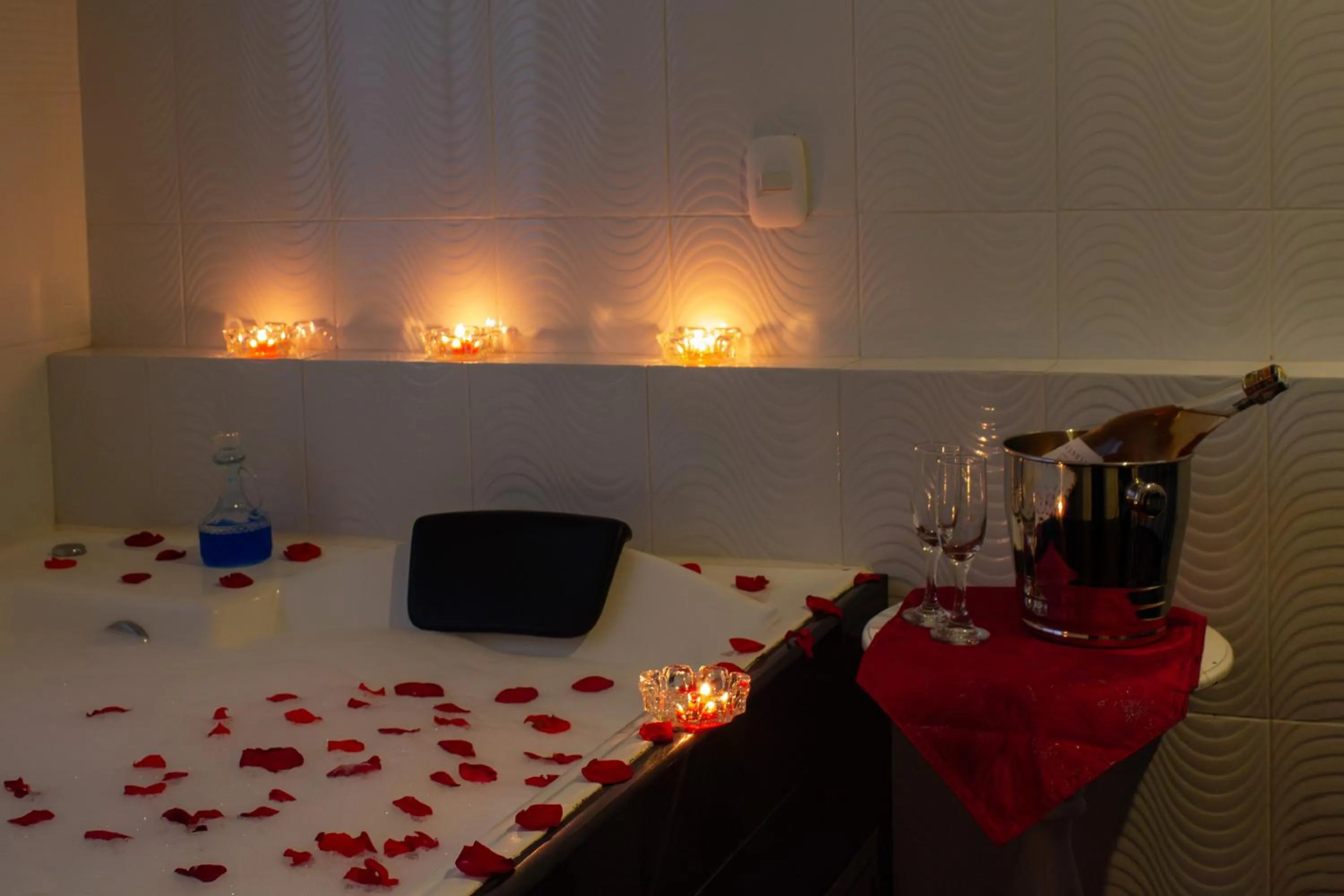 Hot Tub in Cabecera Country Hotel