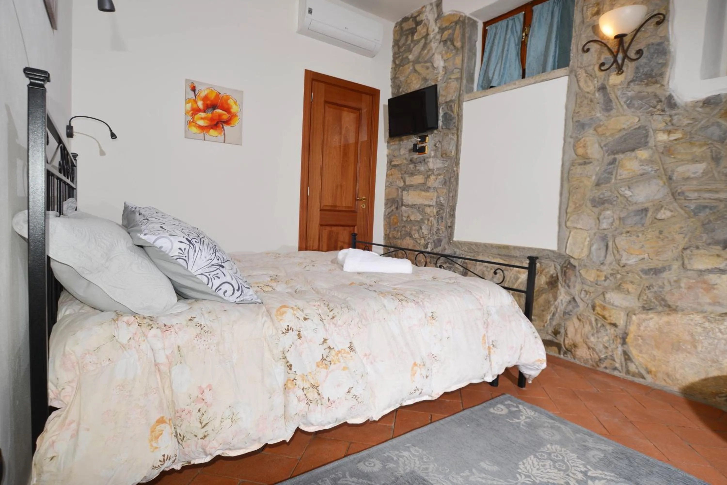 Bedroom, Bed in La Valle di Anna