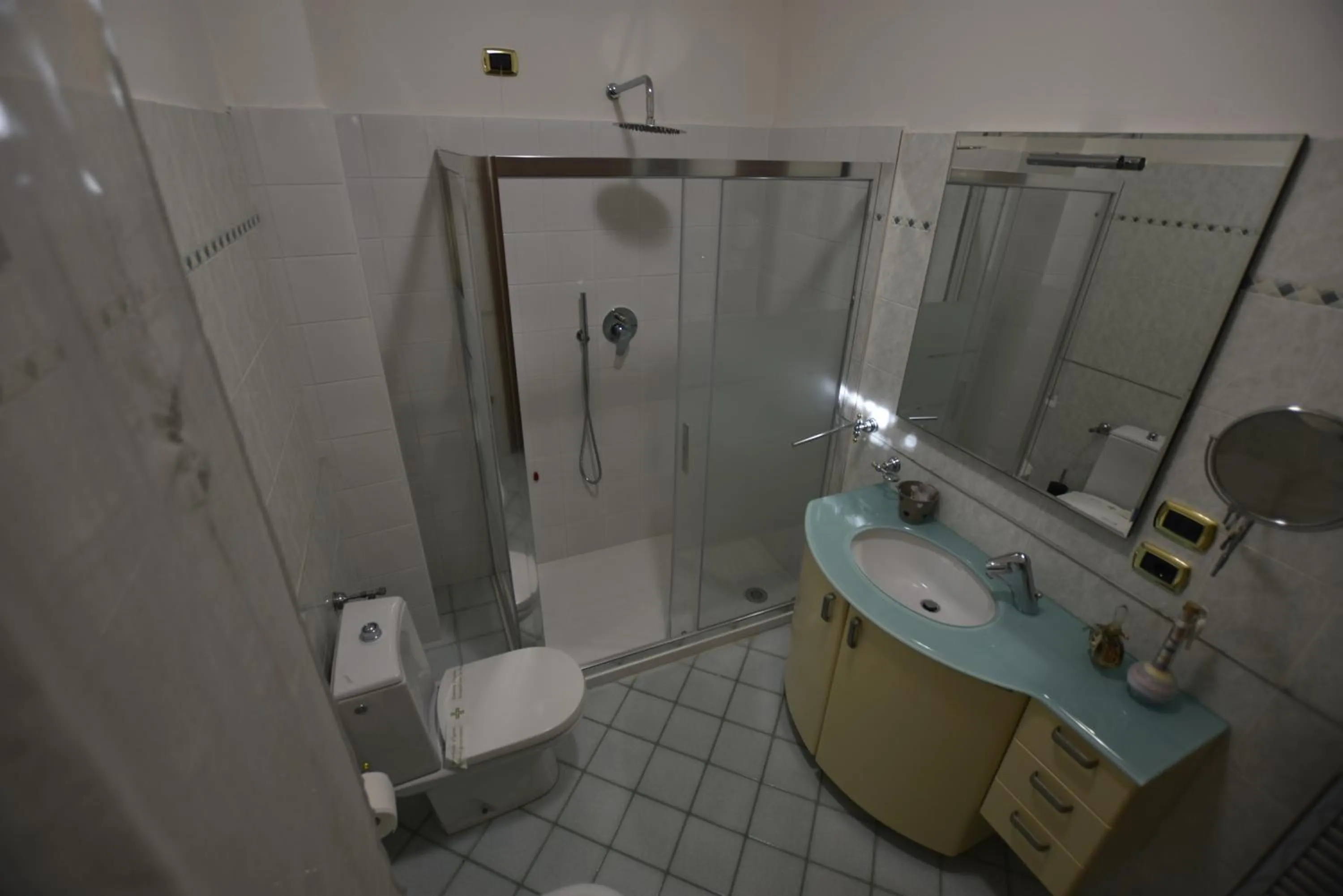 Shower in La Valle di Anna