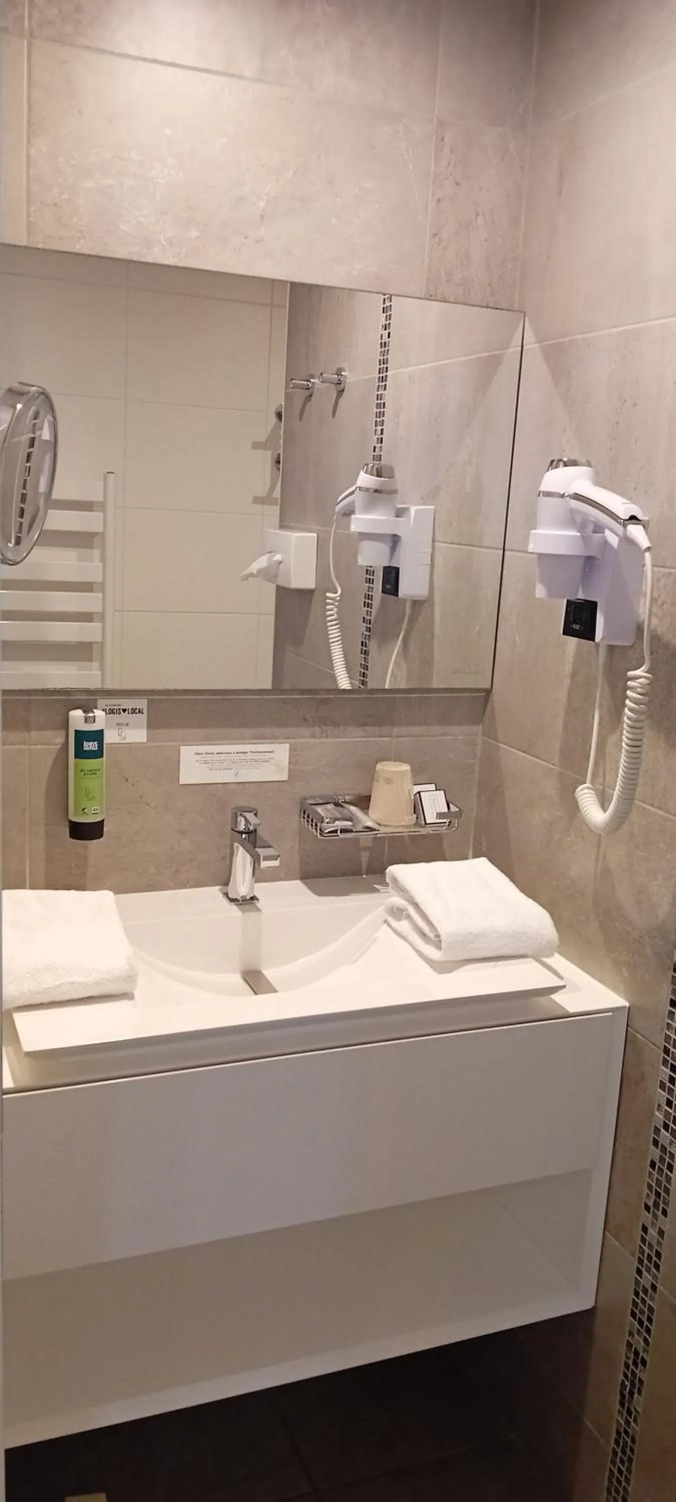 Bathroom in Logis Hôtel Restaurant Le Moulin de la Coudre