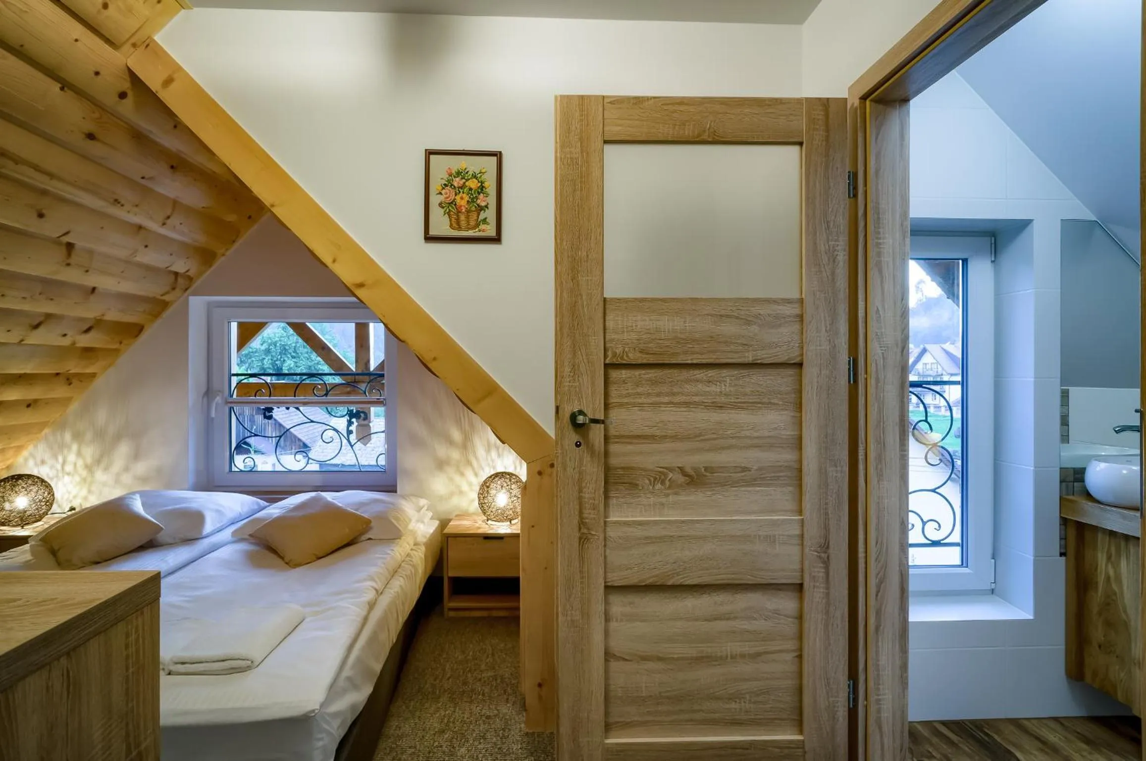 Photo of the whole room, Bed in Willa Na Skarpie