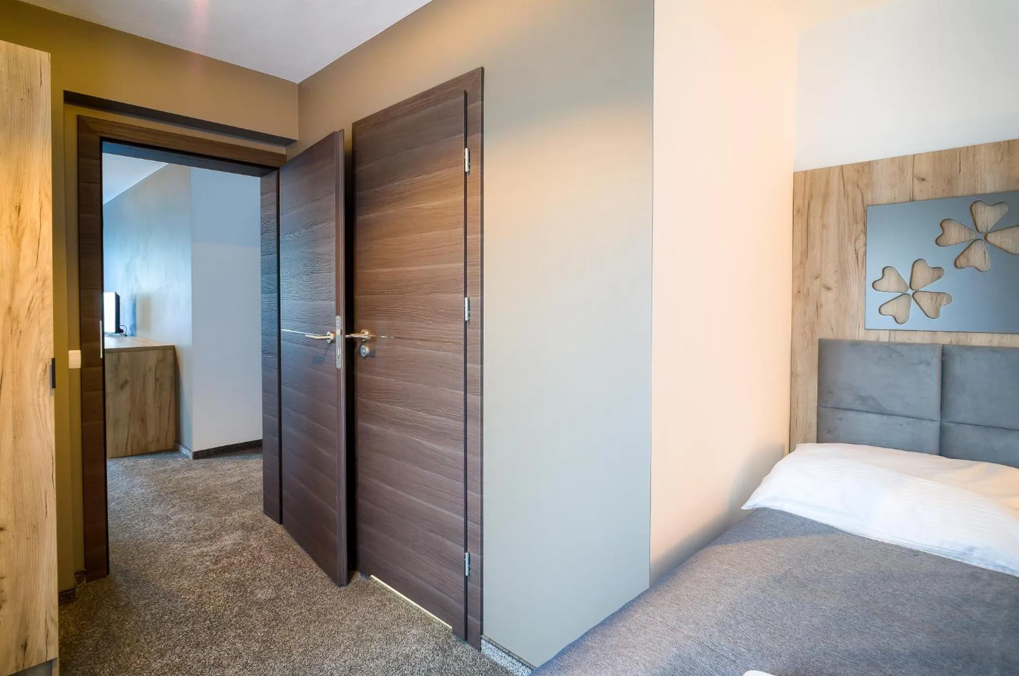 Photo of the whole room, Bed in Willa Na Skarpie