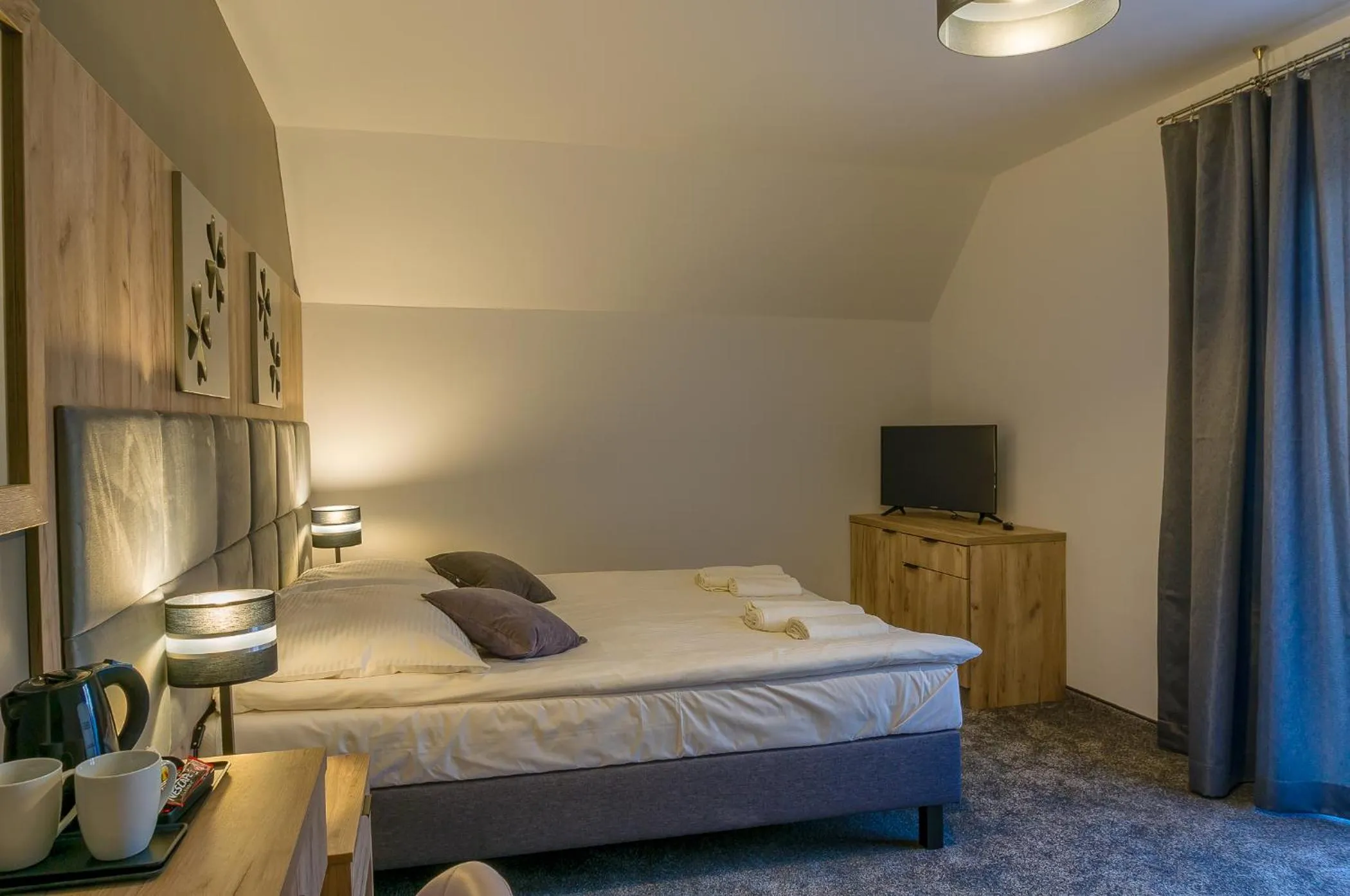 Photo of the whole room, Bed in Willa Na Skarpie