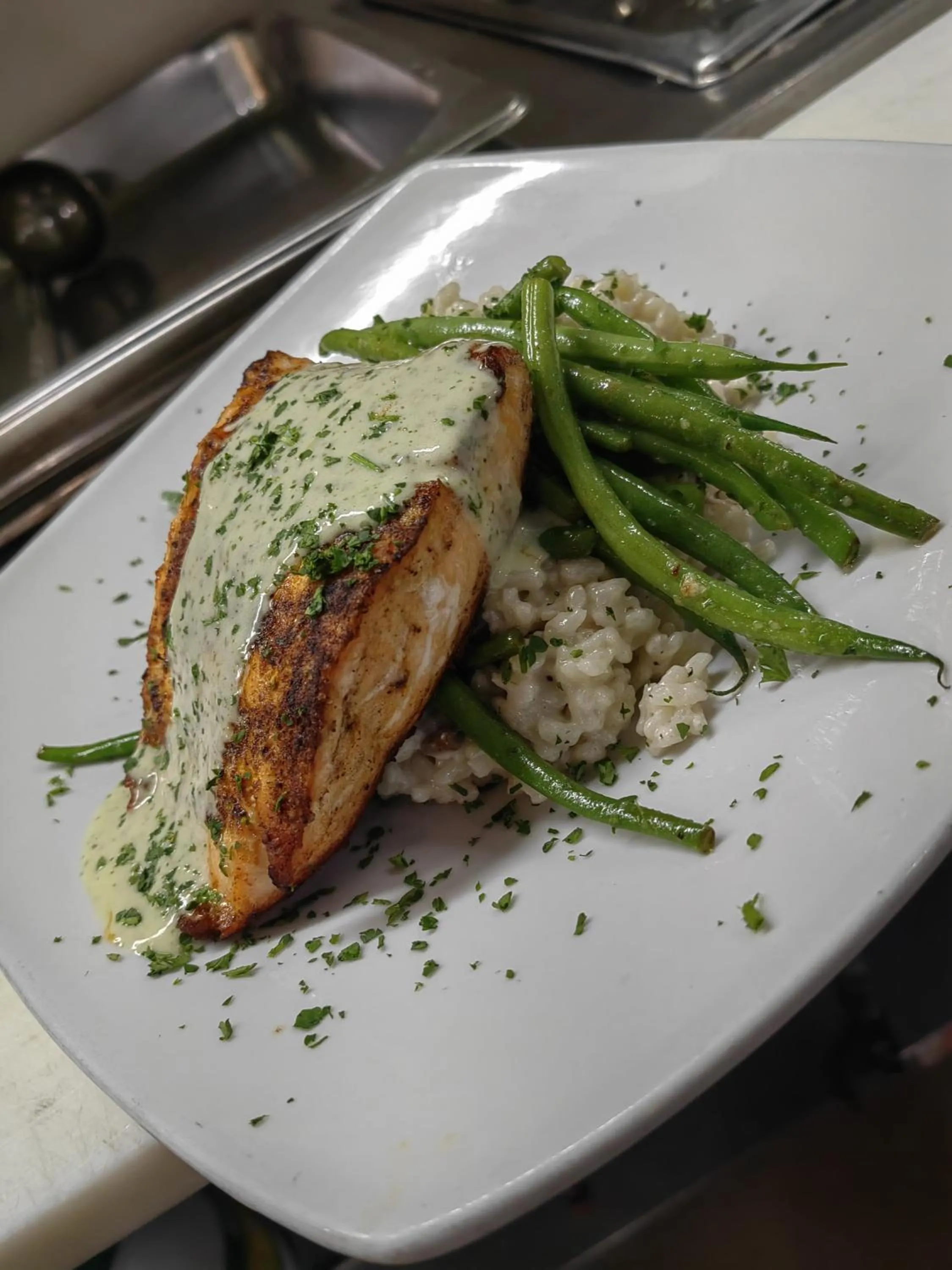 Restaurant/places to eat in Historic Santa Maria Inn