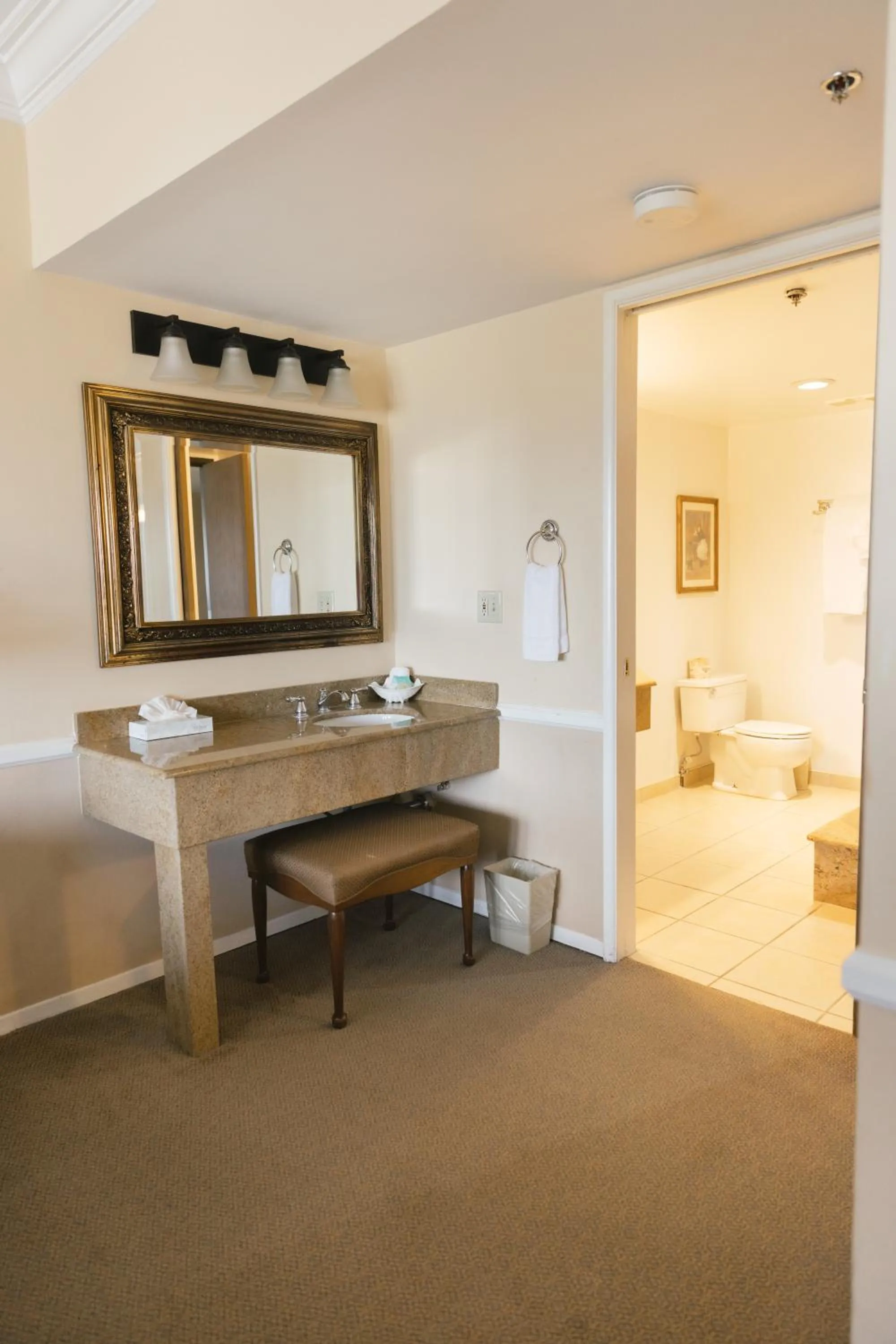 Historic Santa Maria Inn