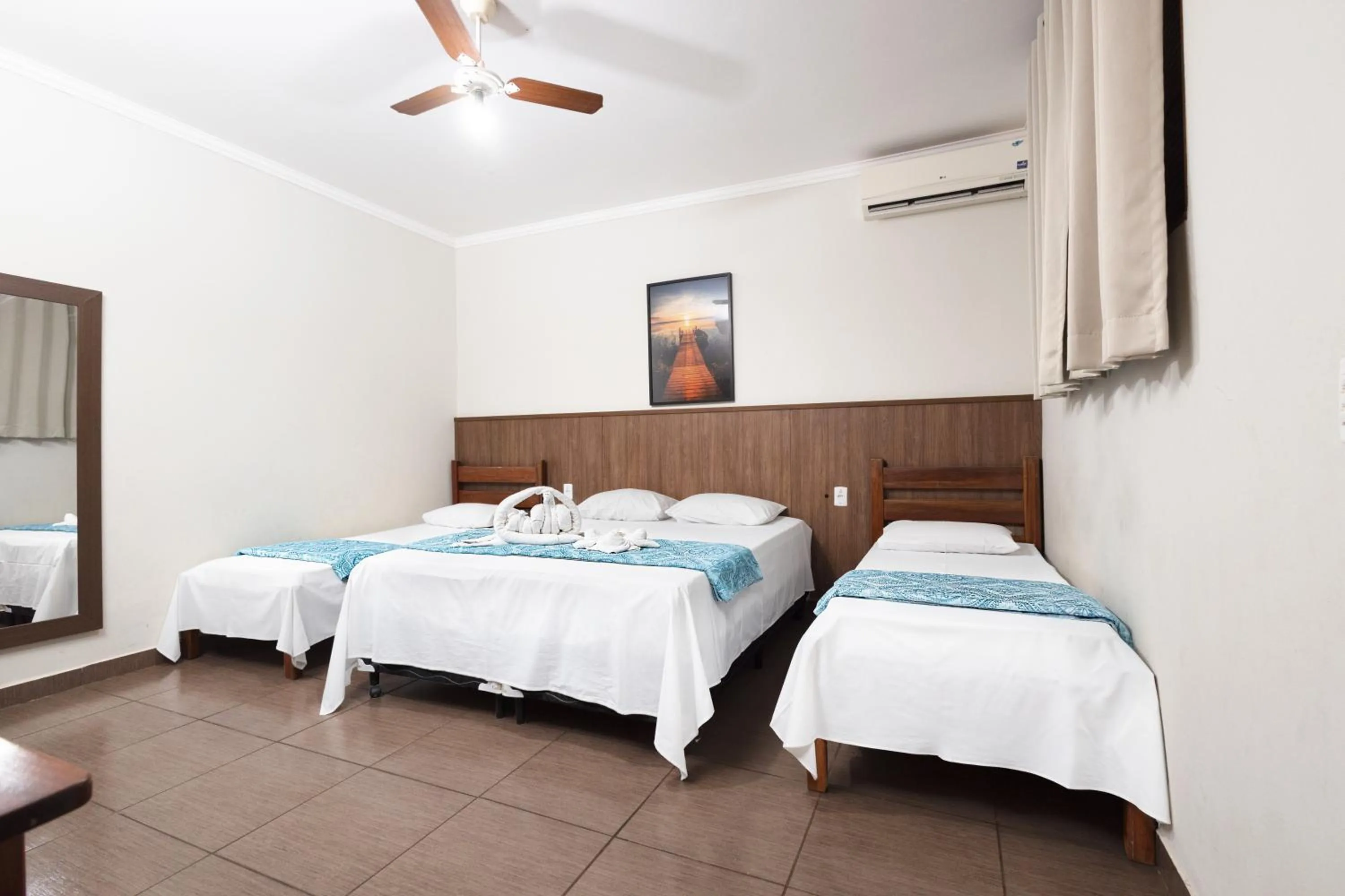 Bedroom, Bed in Hotel Portela II - Av Principal e a 500m do Thermas dos Laranjais