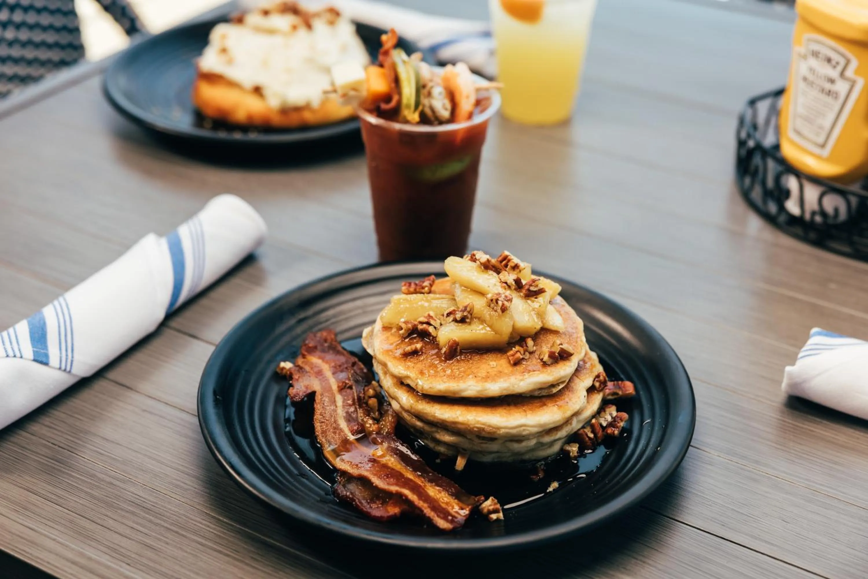 Restaurant/places to eat in Beach House Resort Hilton Head Island