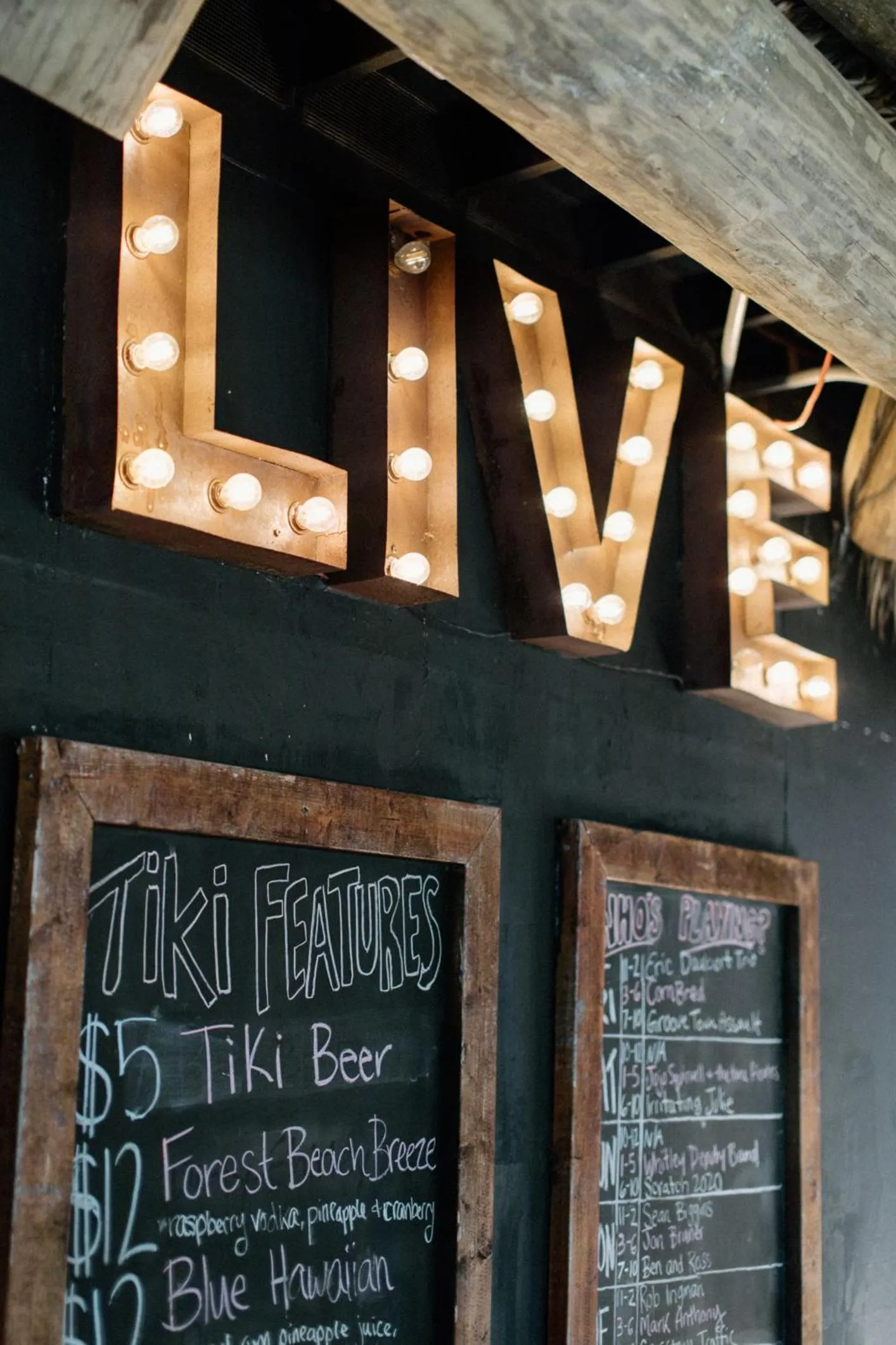 Lounge or bar in Beach House Resort Hilton Head Island