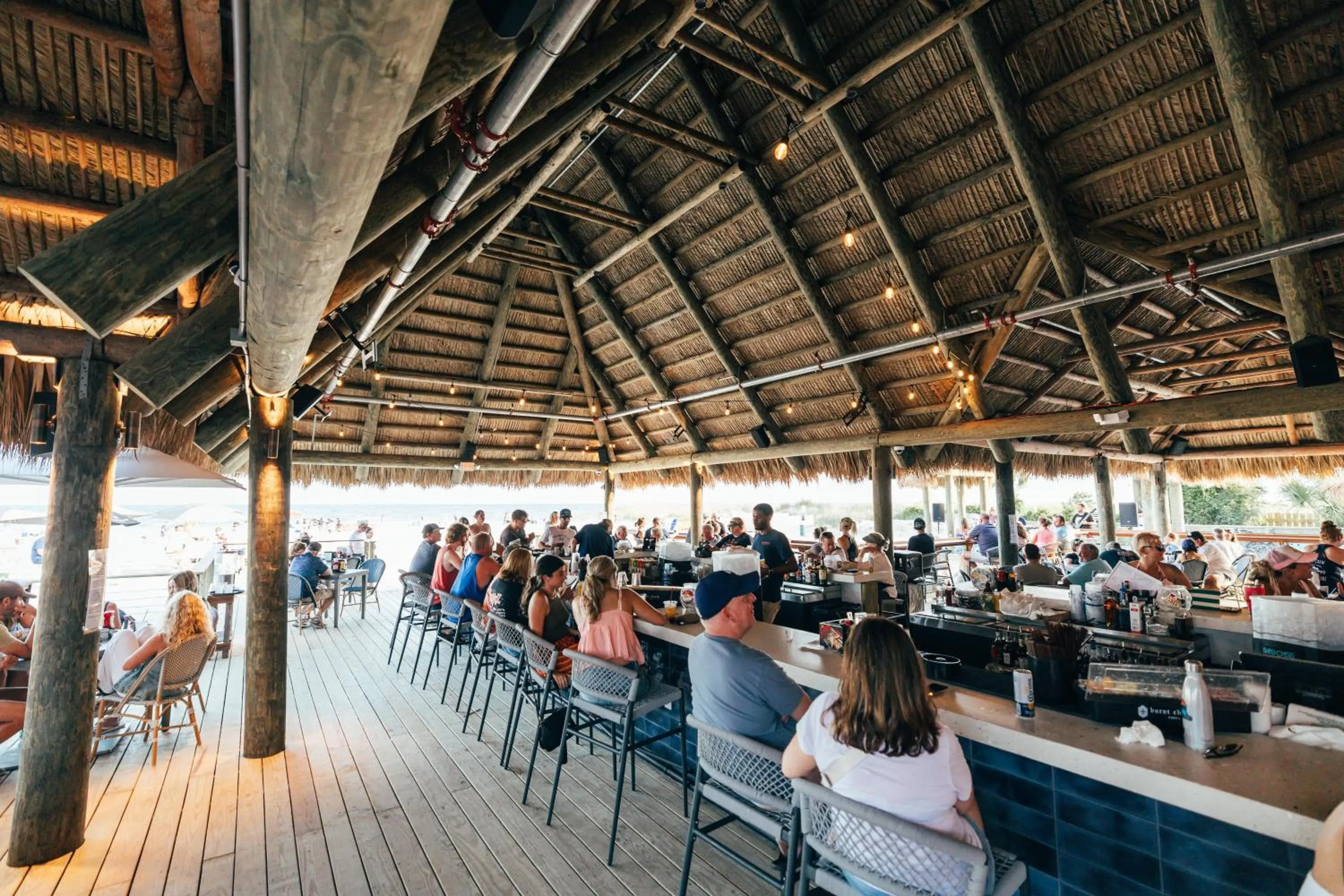 Lounge or bar in Beach House Resort Hilton Head Island