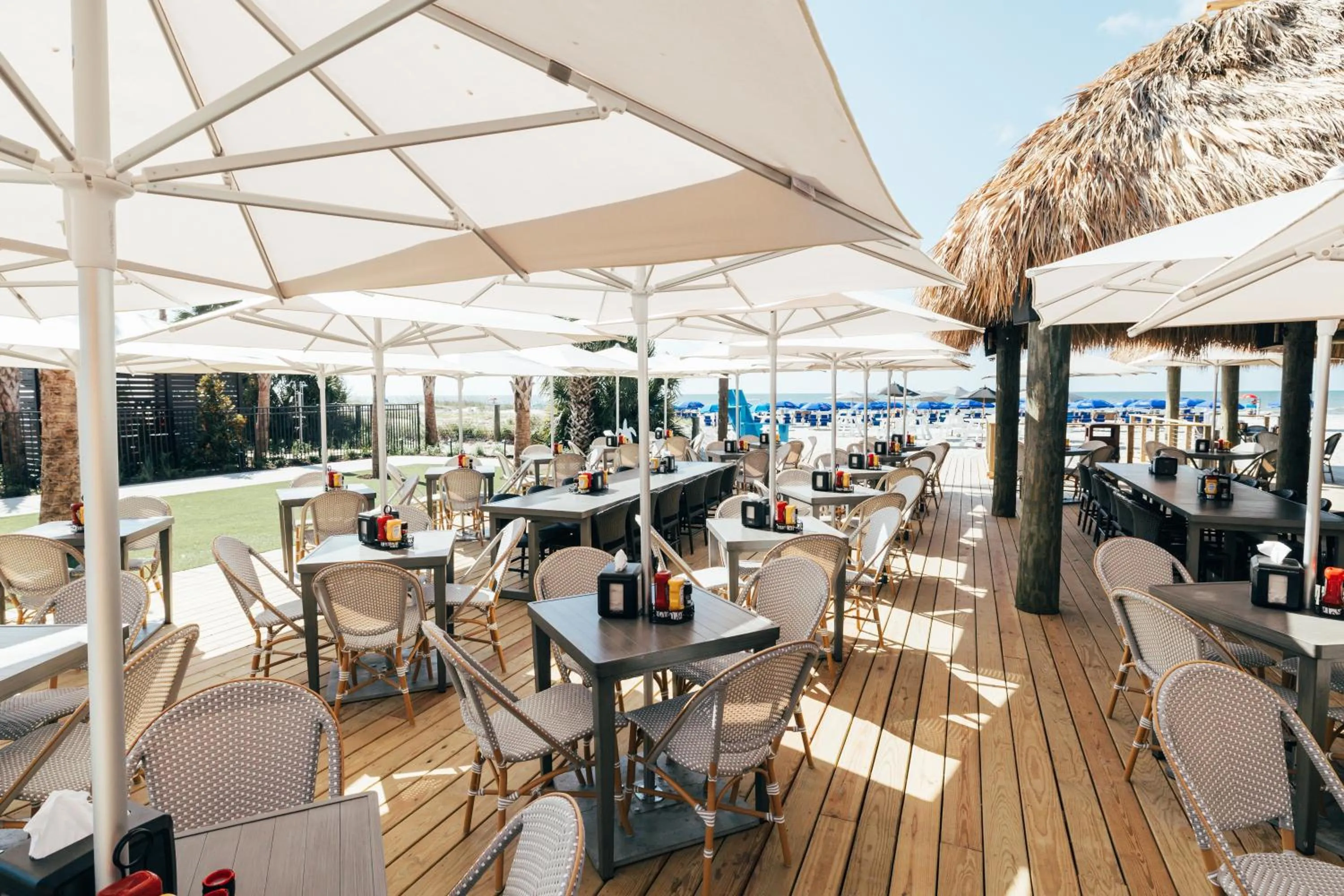 Restaurant/places to eat in Beach House Resort Hilton Head Island