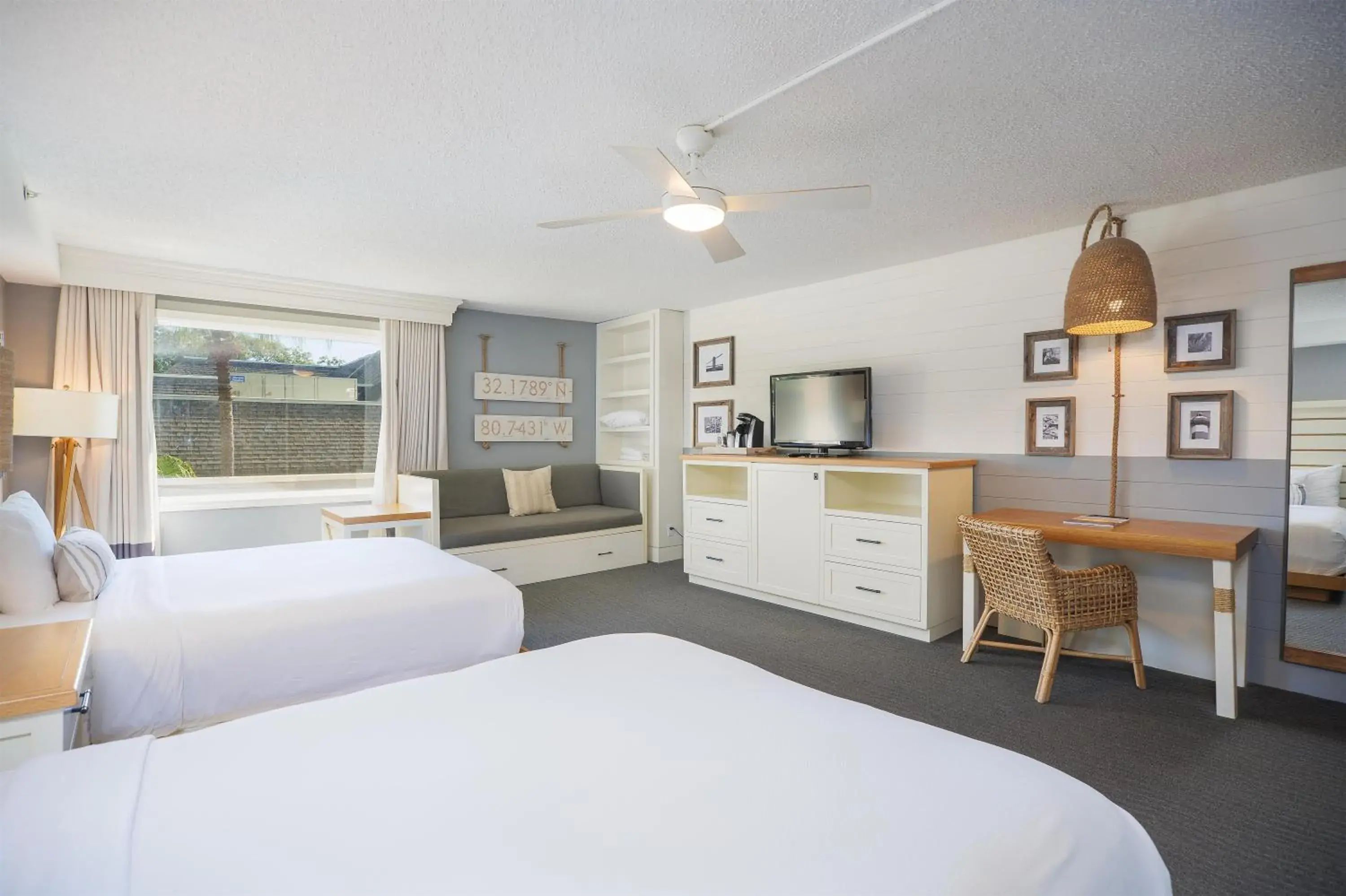 Queen Jr. Suite in Beach House Resort Hilton Head Island Queen Jr. Suite in Beach House Resort Hilton Head Island