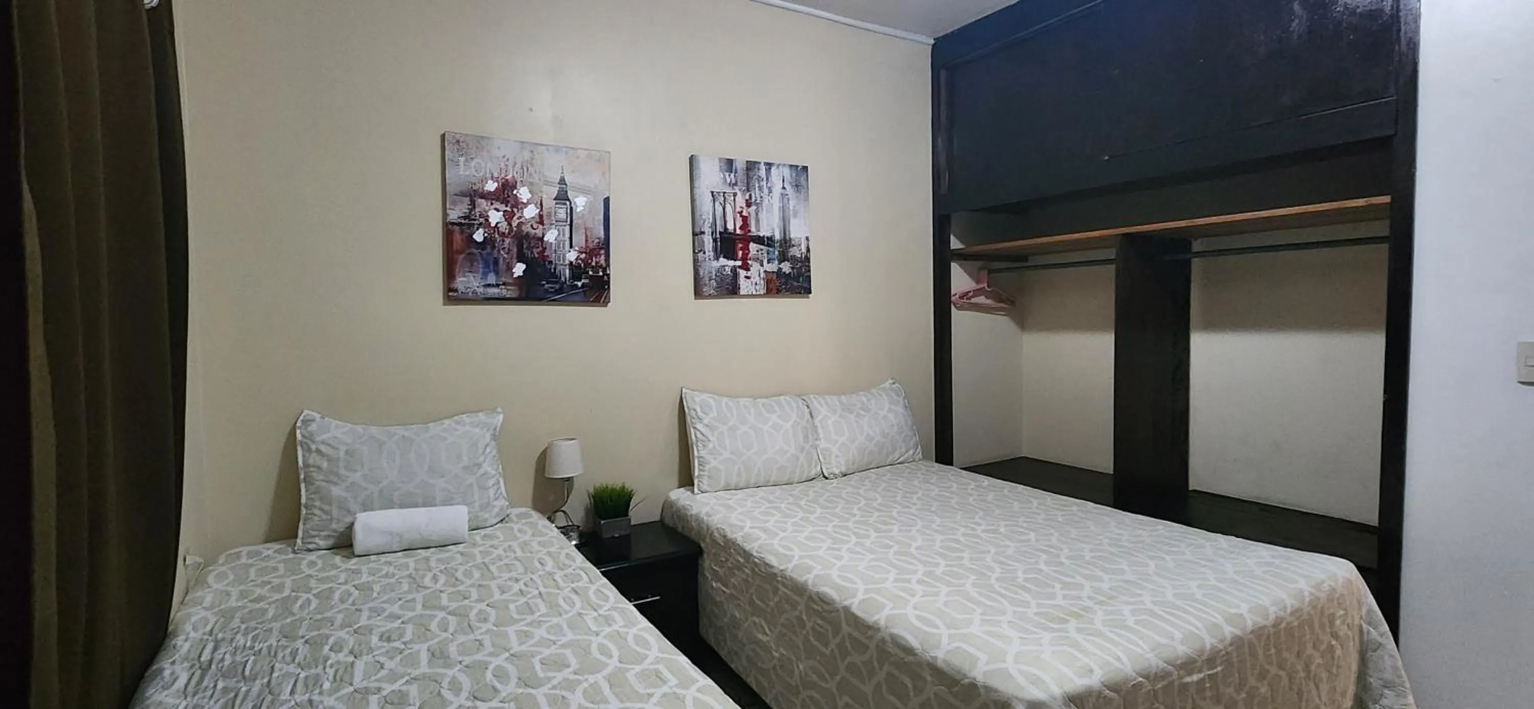 wardrobe, Bed in Casa Altamira