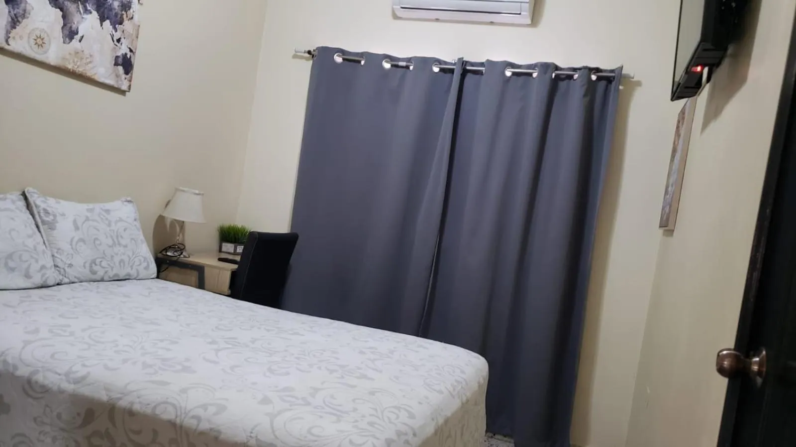 Photo of the whole room, Bed in Casa Altamira